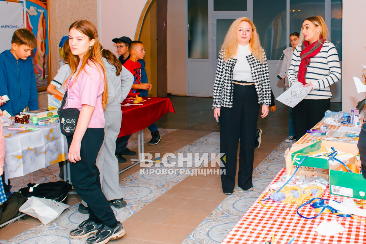 Учні ліцею “Науковий” зібрали понад 56 тисяч гривень для захисників Учні ліцею “Науковий” зібрали понад 56 тисяч гривень для захисників