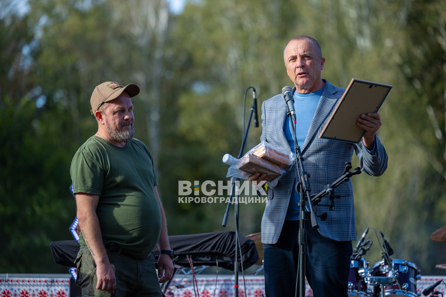 День селища Онуфріївки: традиційно з частуванням та благодійністю на армію День селища Онуфріївки: традиційно з частуванням та благодійністю на армію