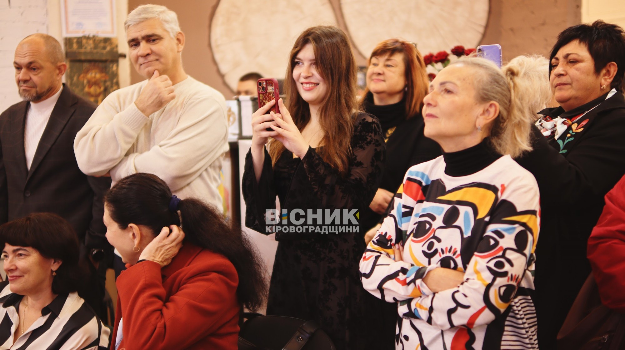 «Життя у фарбах»: у Кропивницькому відкрилася виставка Тетяни Дзядик «Життя у фарбах»: у Кропивницькому відкрилася виставка Тетяни Дзядик