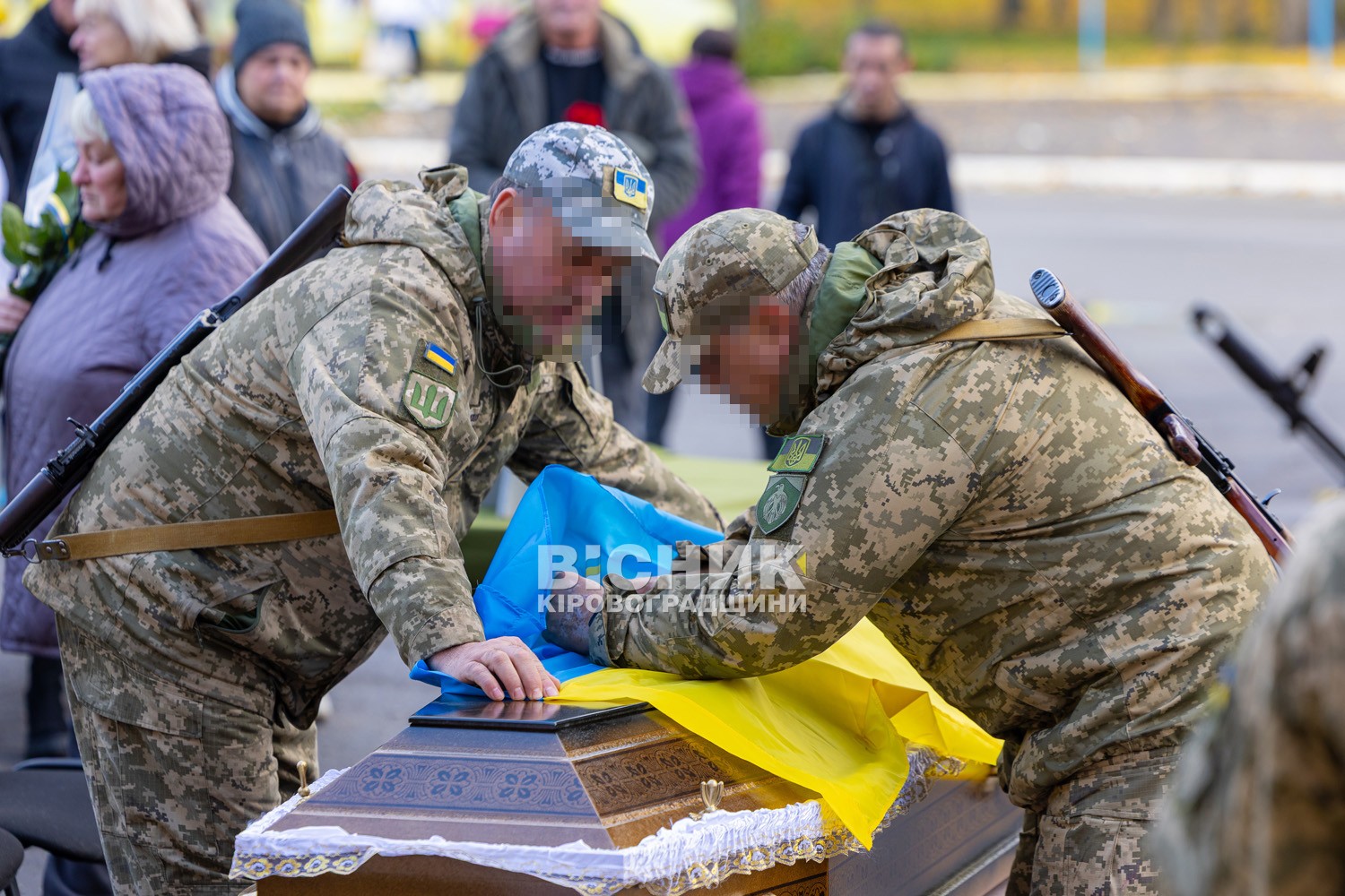 Світловодськ попрощався із захисником України Станіславом Гарбою Світловодськ попрощався із захисником України Станіславом Гарбою