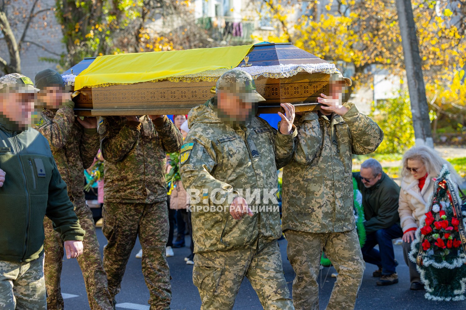 Світловодськ попрощався із захисником України Станіславом Гарбою Світловодськ попрощався із захисником України Станіславом Гарбою