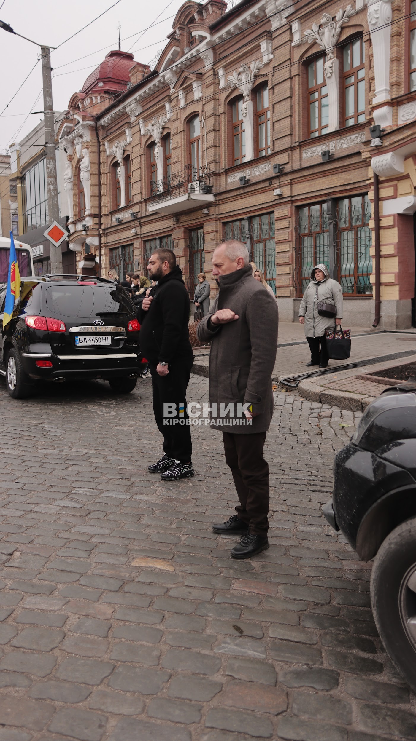 Кропивницький попрощався з трьома захисниками, які загинули в боях за Україну
