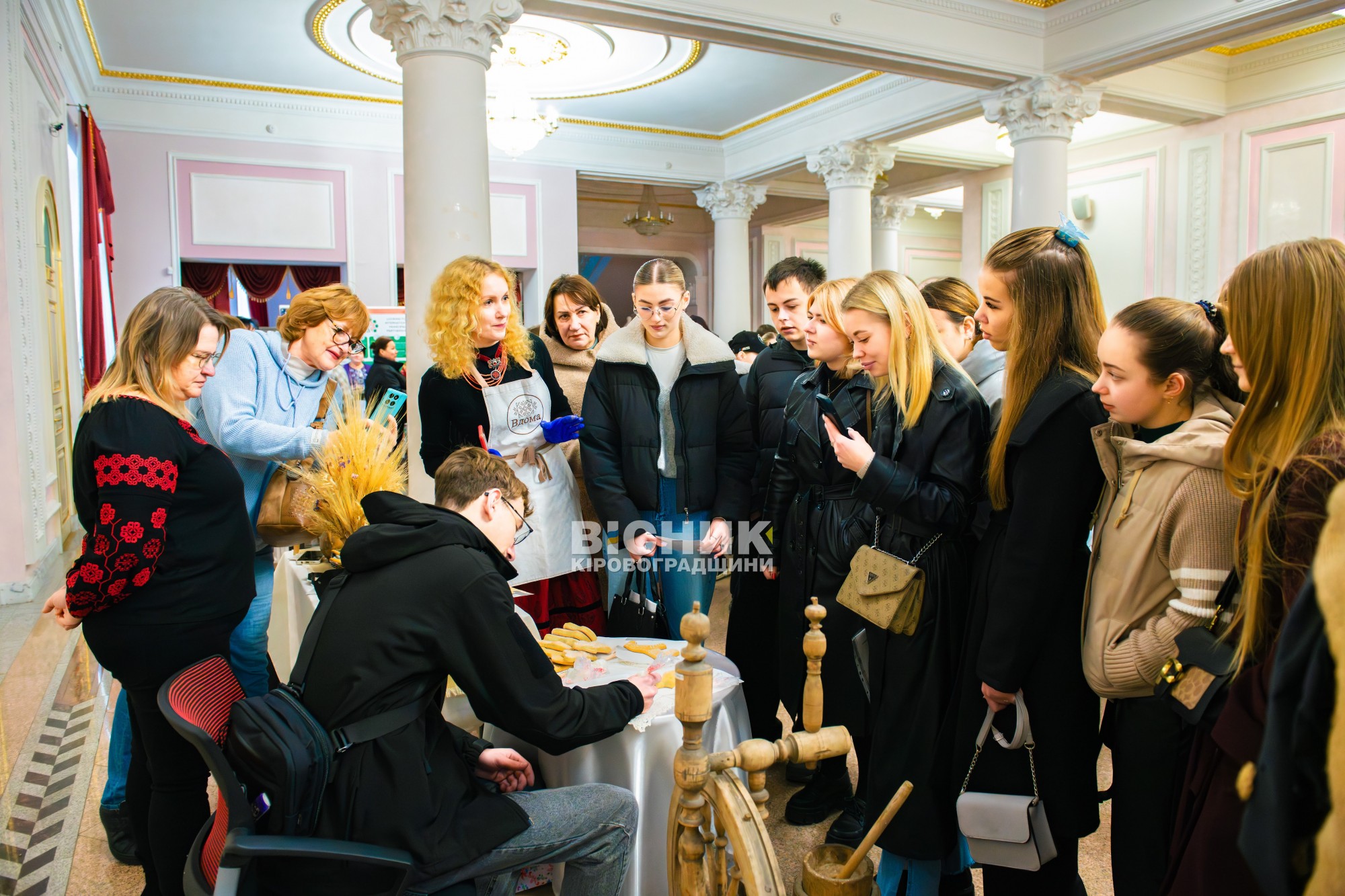 На Кіровоградщині відзначили День працівників культури: свято творчості та традицій На Кіровоградщині відзначили День працівників культури: свято творчості та традицій