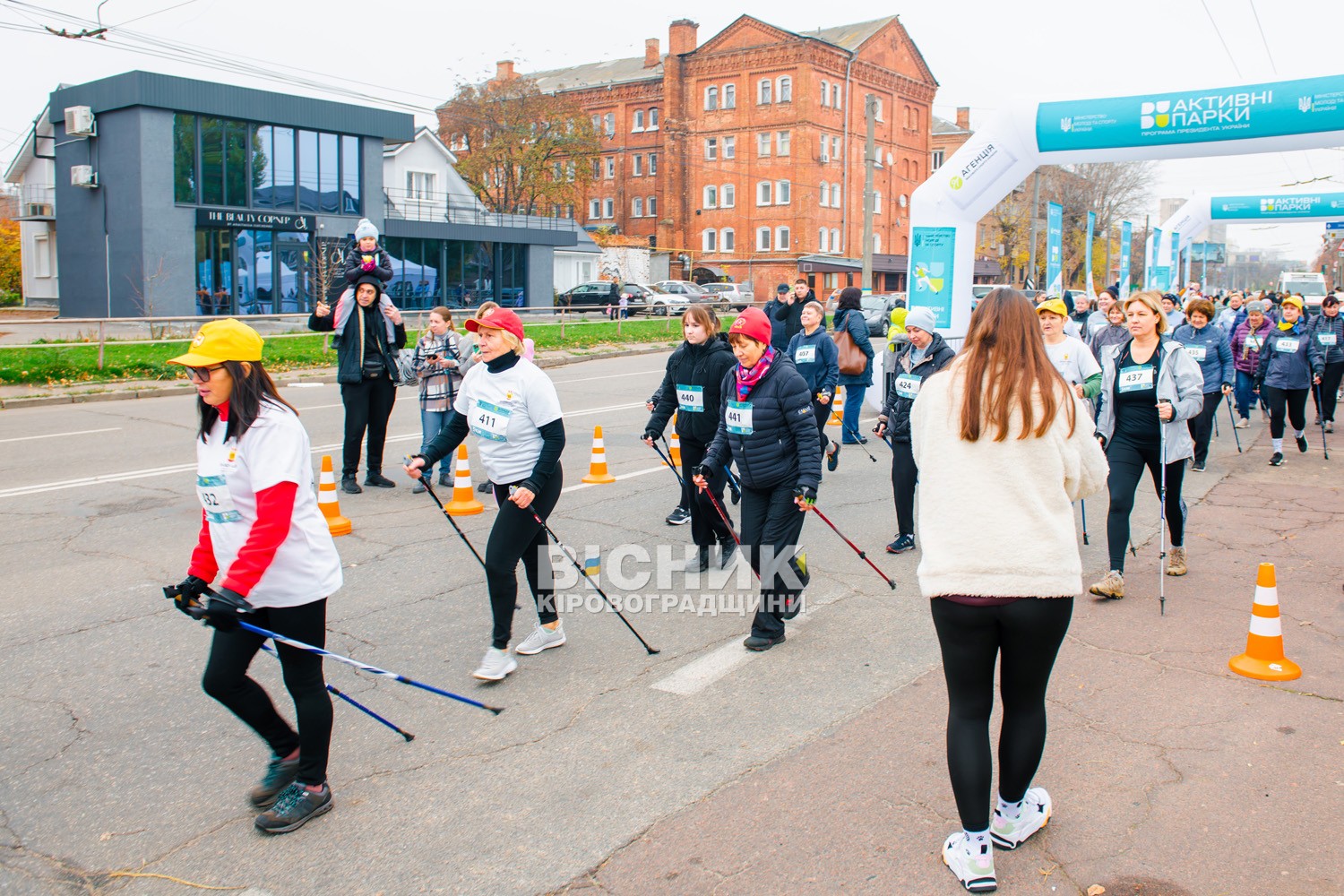 У Кропивницькому пробігли заради руху: понад три сотні учасників вийшли на старт масового забігу У Кропивницькому пробігли заради руху: понад три сотні учасників вийшли на старт масового забігу