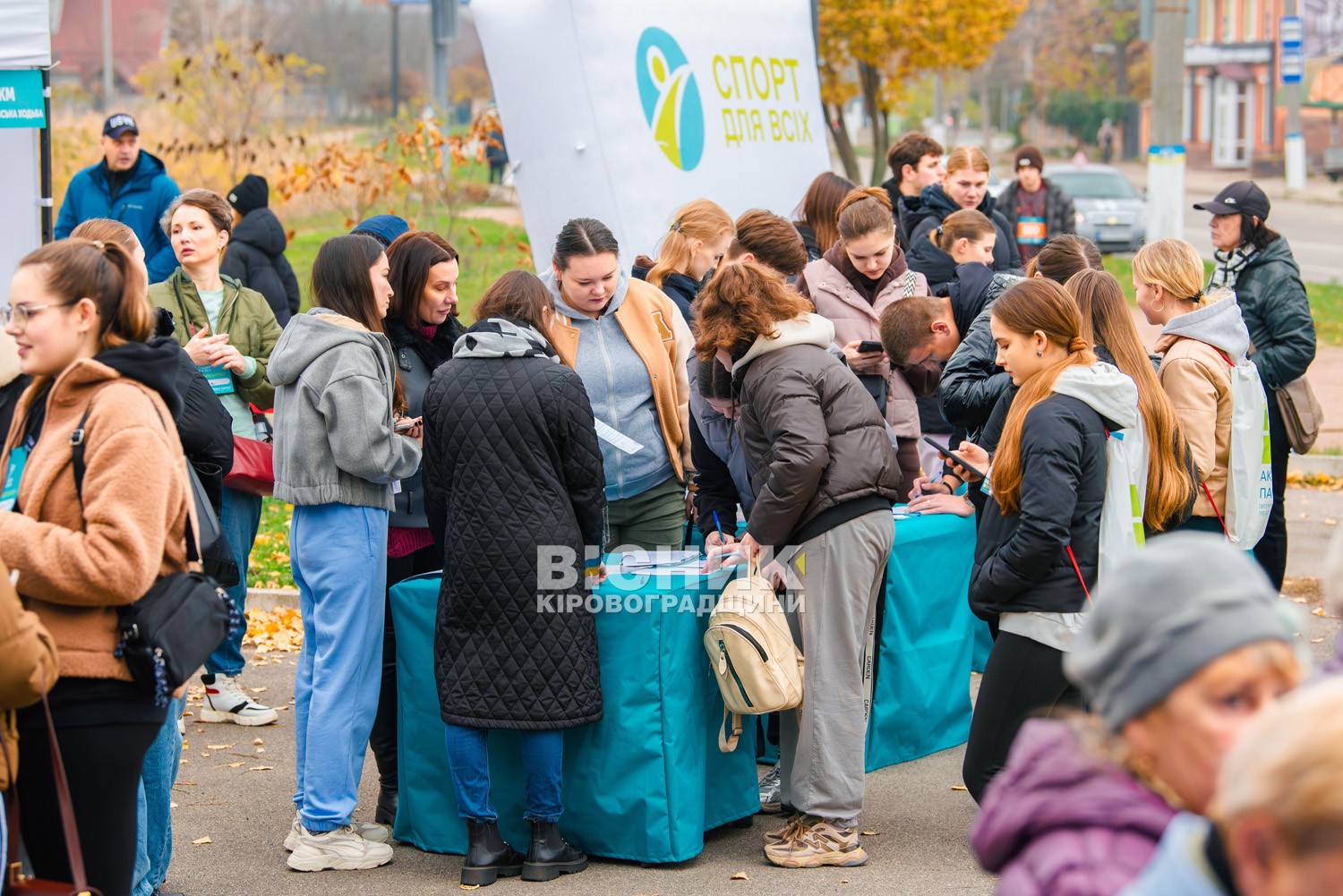 У Кропивницькому пробігли заради руху: понад три сотні учасників вийшли на старт масового забігу У Кропивницькому пробігли заради руху: понад три сотні учасників вийшли на старт масового забігу