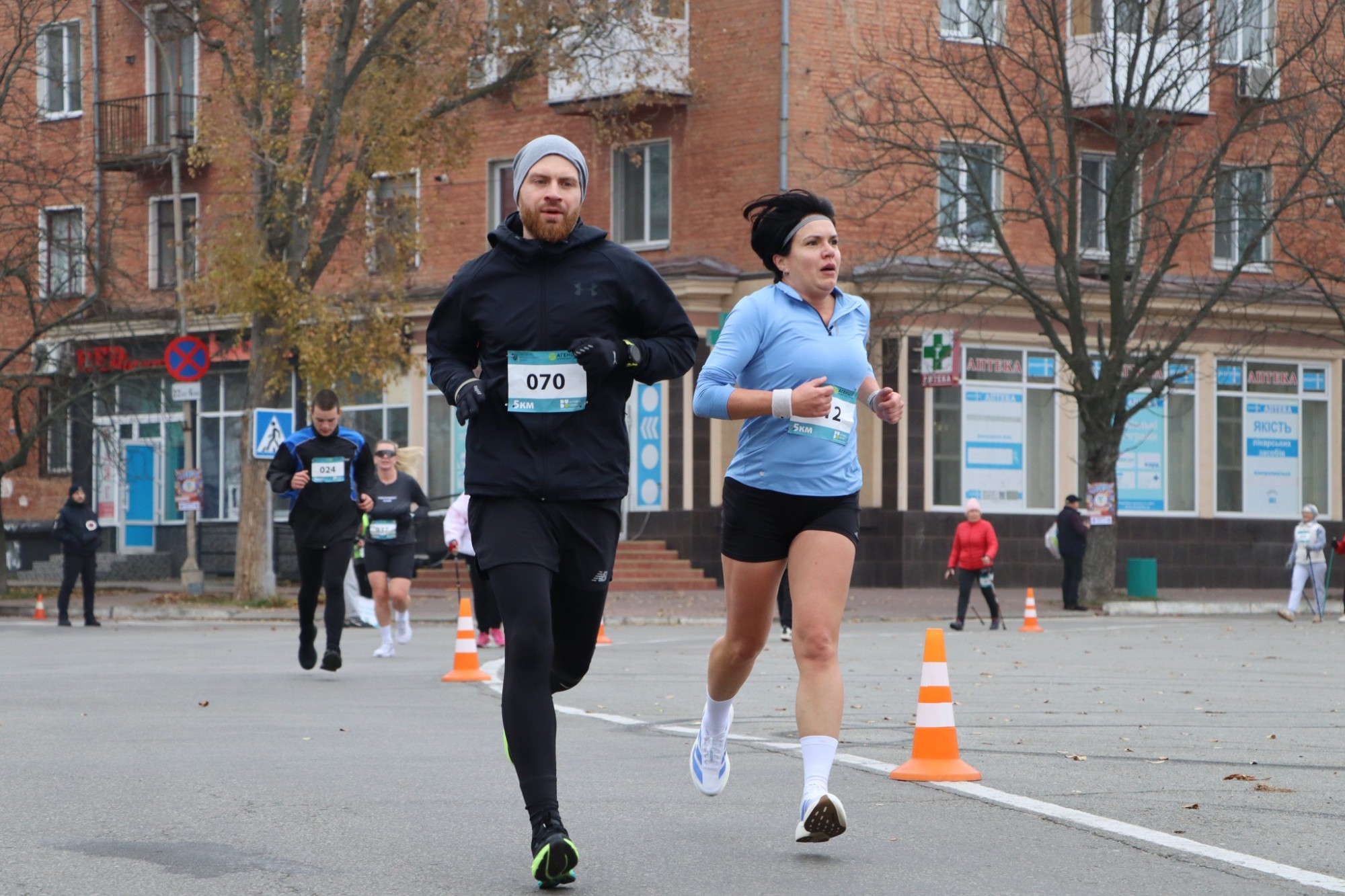 В Олександрії майже 600 учасників долучилися до забігу «Активні парки» В Олександрії майже 600 учасників долучилися до забігу «Активні парки»