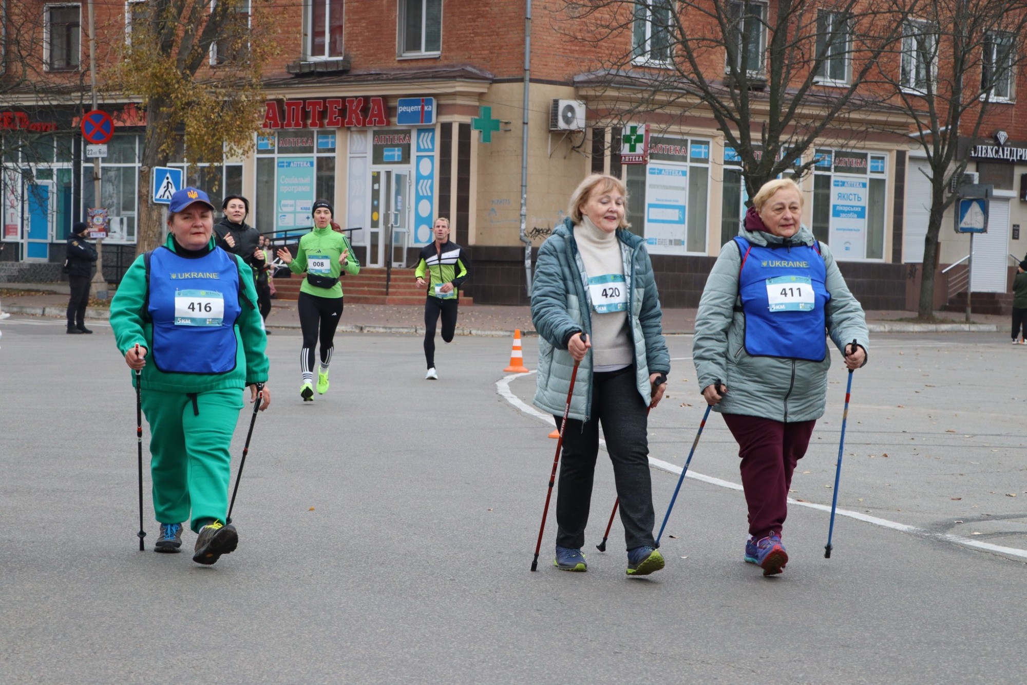 В Олександрії майже 600 учасників долучилися до забігу «Активні парки» В Олександрії майже 600 учасників долучилися до забігу «Активні парки»