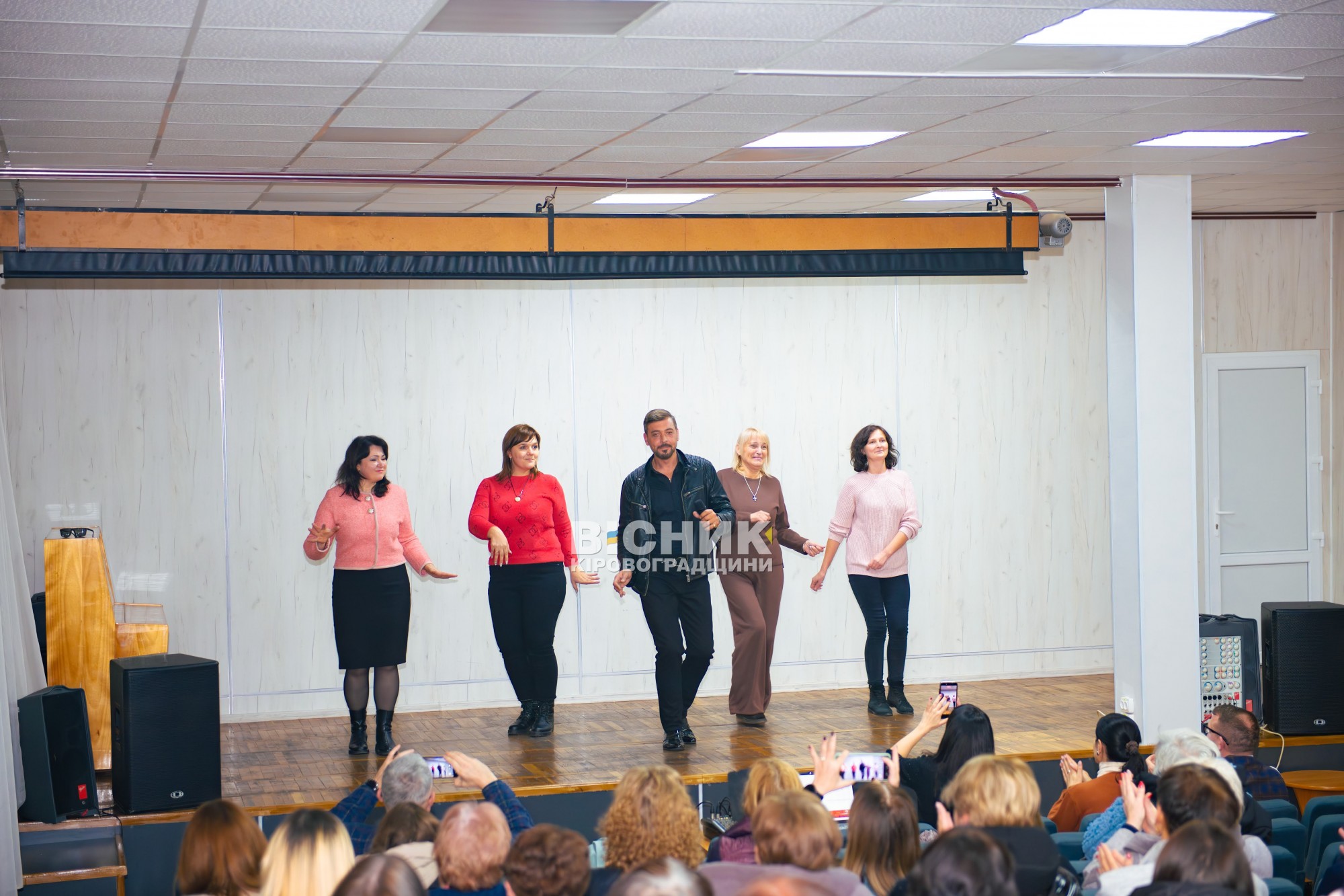 У Кропивницькому відбувся благодійний концерт Олега Сербіна на підтримку захисників України