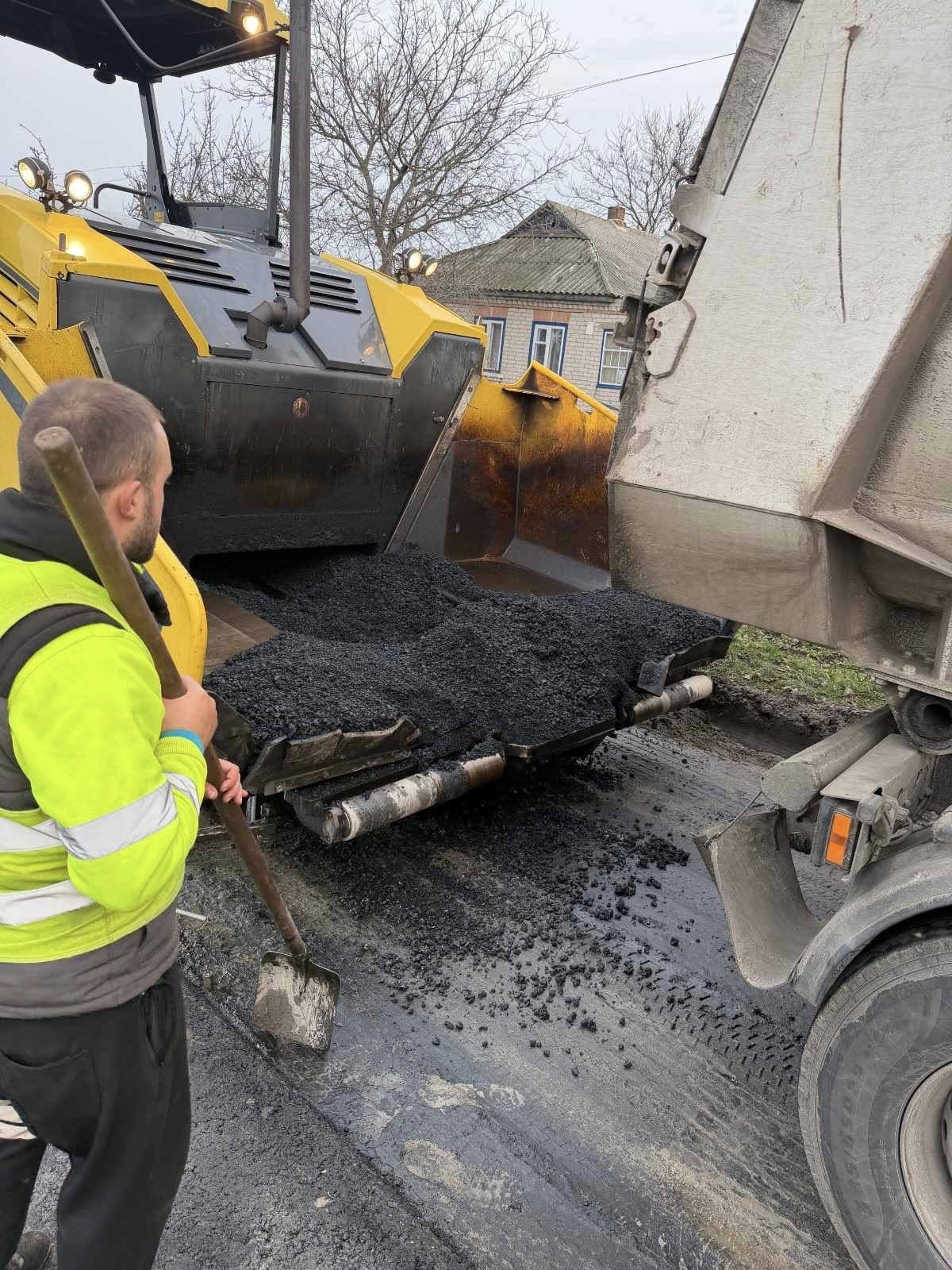 На Кіровоградщині розпочали ремонт аварійної ділянки траси Т-12-18 На Кіровоградщині розпочали ремонт аварійної ділянки траси Т-12-18