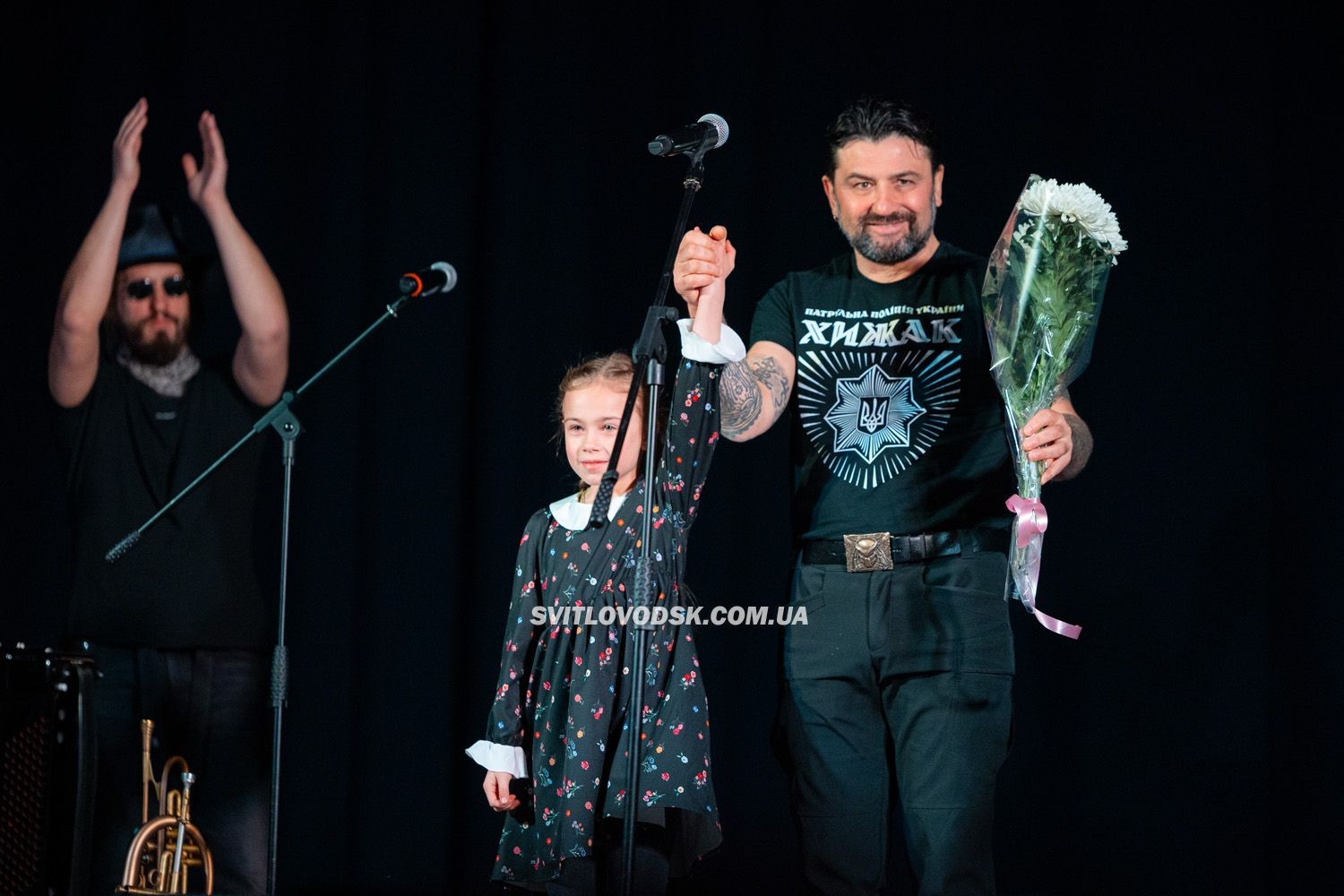 Три години патріотичної прокачки та професійне музикування: свій 436-й концерт Kozak System зіграв у Світловодську