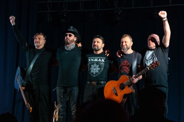 Три години патріотичної прокачки та професійне музикування: свій 436-й концерт Kozak System зіграв у Світловодську