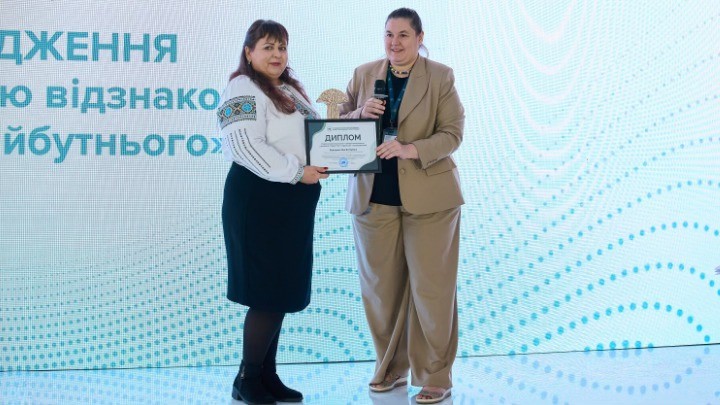 Уперше на рівні документа зафіксовано зобов’язання включати переселенців і постраждалі громади до процесу ухвалення рішень про відбудову Уперше на рівні документа зафіксовано зобов’язання включати переселенців і постраждалі громади до процесу ухвалення рішень про відбудову