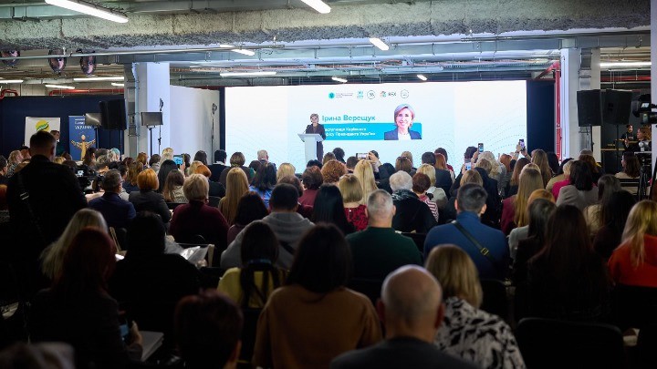 Уперше на рівні документа зафіксовано зобов’язання включати переселенців і постраждалі громади до процесу ухвалення рішень про відбудову Уперше на рівні документа зафіксовано зобов’язання включати переселенців і постраждалі громади до процесу ухвалення рішень про відбудову