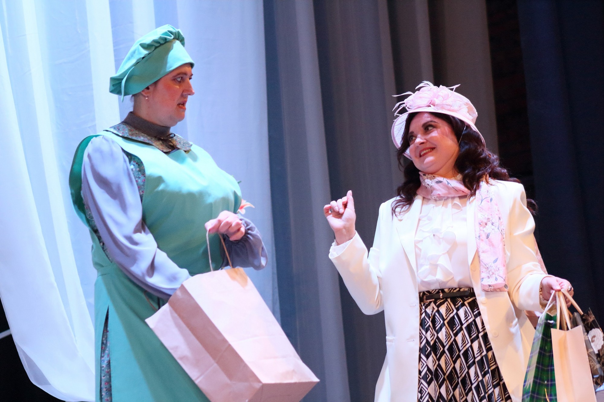 В Олександрії відбулася прем’єра комедії «Квітка, що сміється»