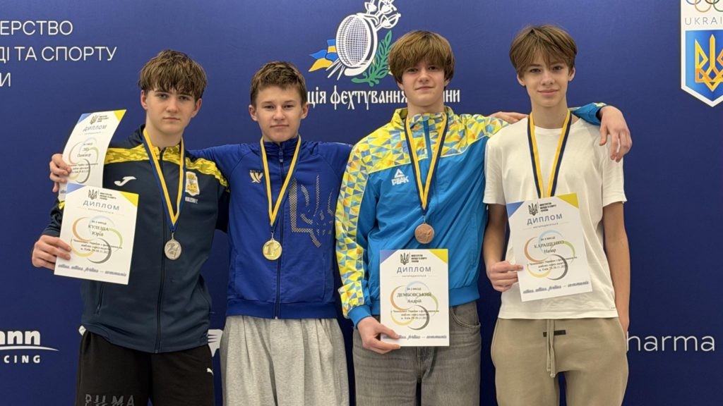 Олесандрійські шаблістки на кадетському чемпіонаті України: золото 12-річної Марії Цвєткової в індивідуальних змаганнях та бронза в командній першості