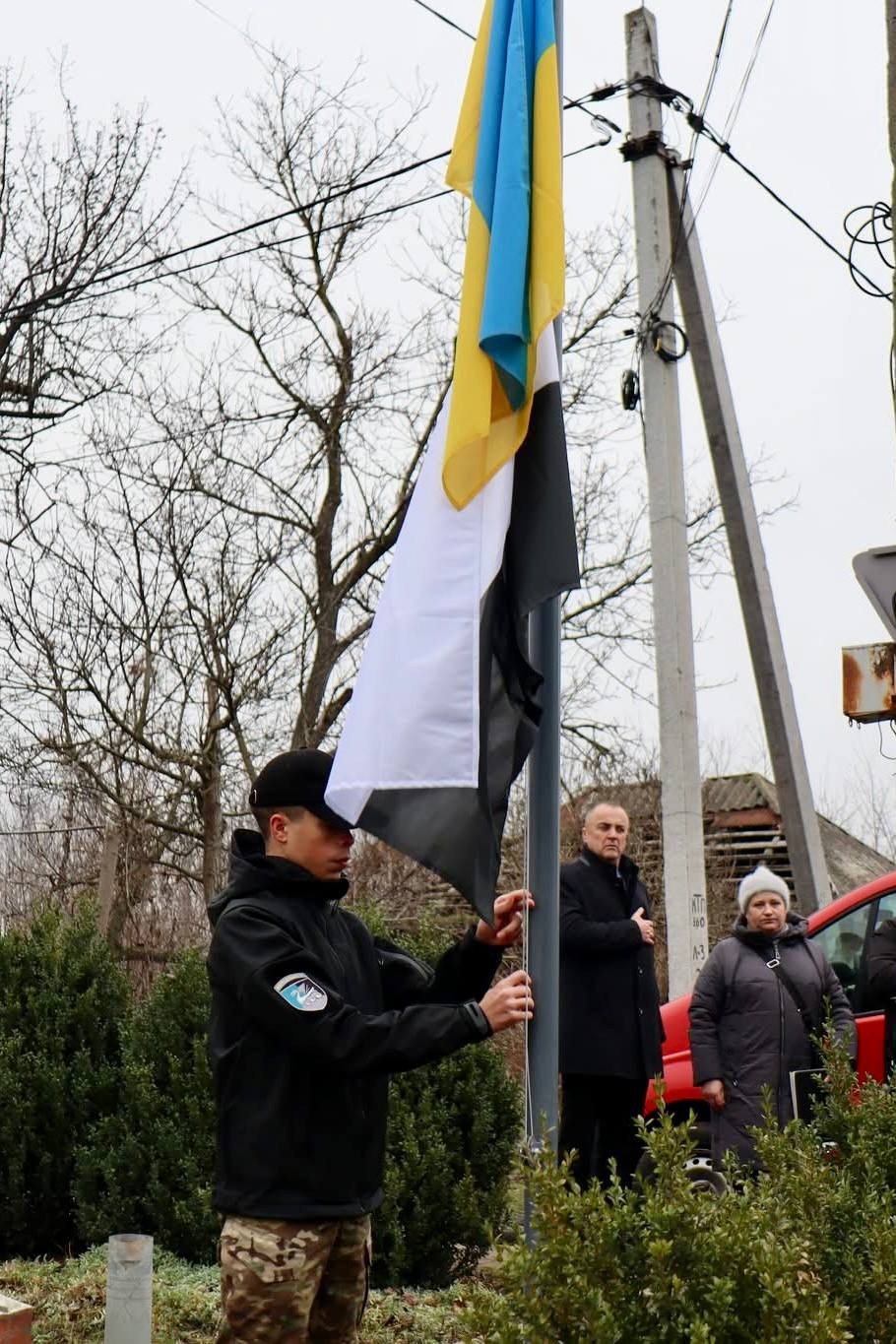 В Онуфріївській громаді підняли «Прапор Надії» на підтримку полонених та зниклих безвісти В Онуфріївській громаді підняли «Прапор Надії» на підтримку полонених та зниклих безвісти