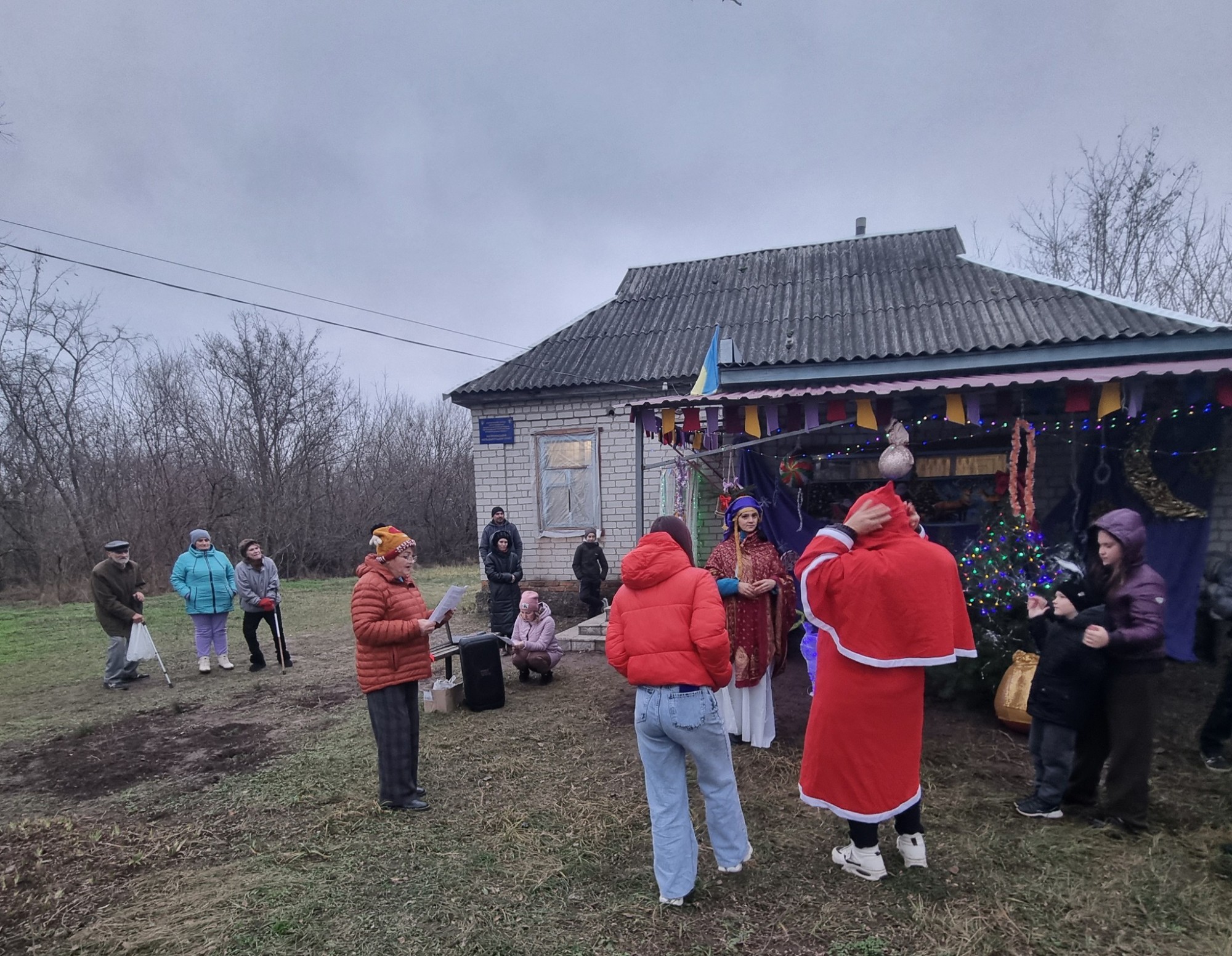 «Святий Миколай у Нагірне завітай!» — свято просто неба подарувало казку дітям