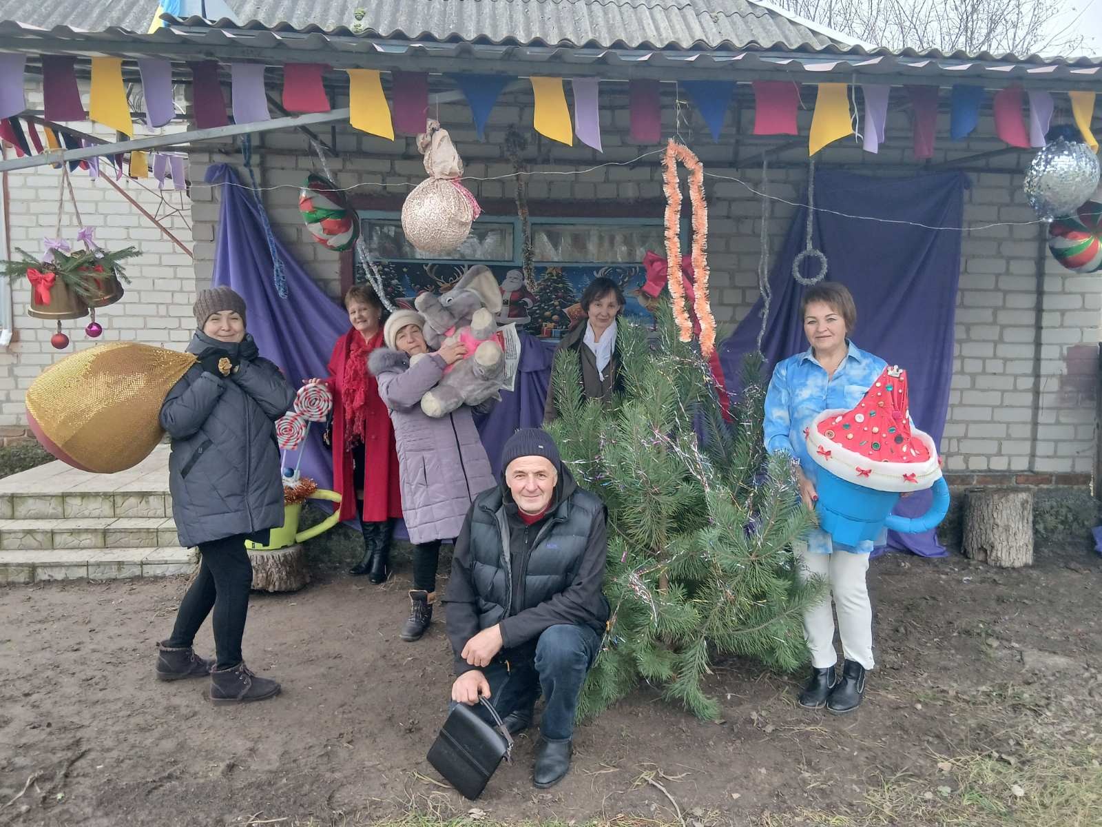 «Святий Миколай у Нагірне завітай!» — свято просто неба подарувало казку дітям