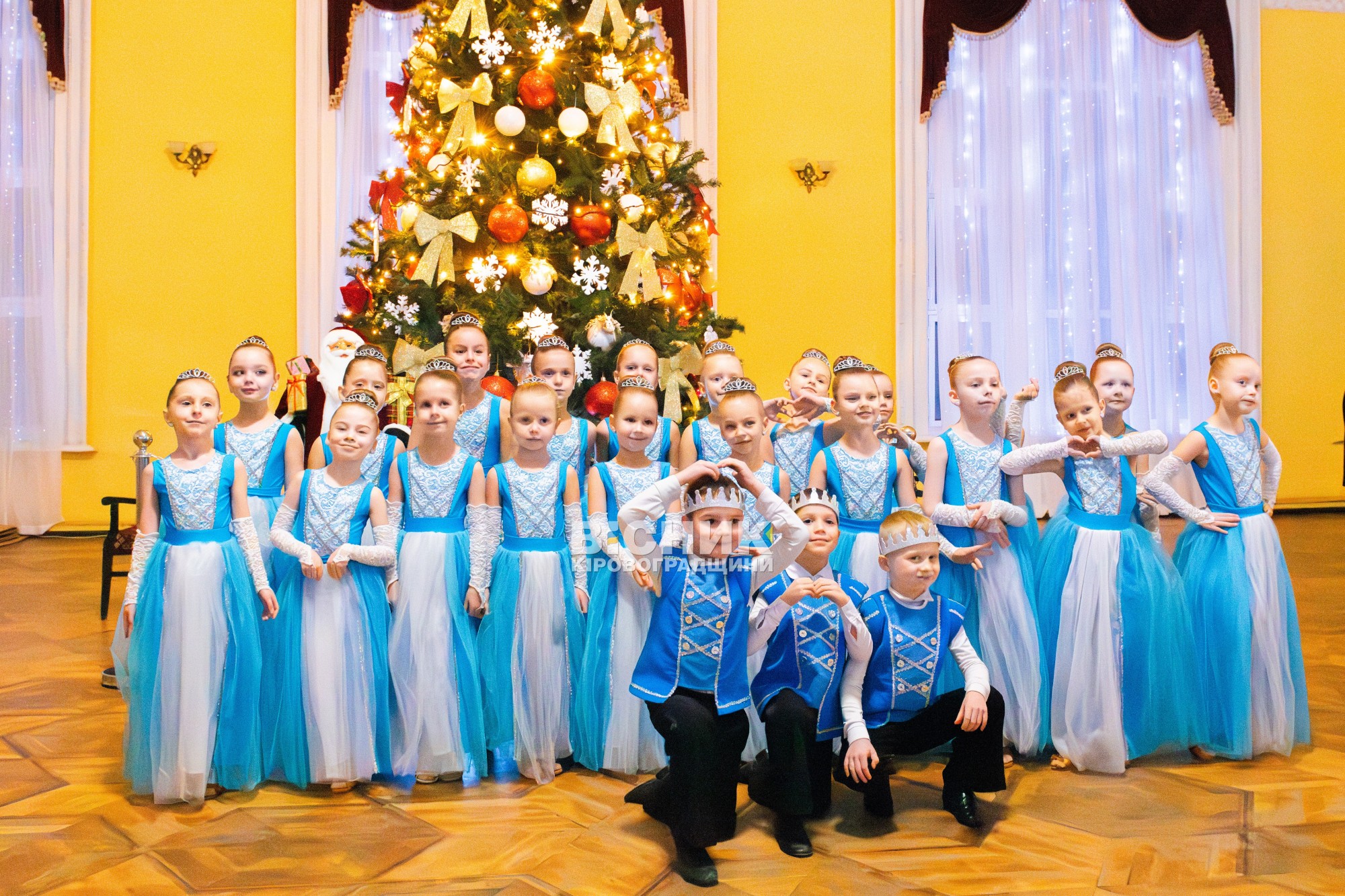 Миколай завітав до філармонії: у Кропивницькому відбувся святковий концерт для дітей Миколай завітав до філармонії: у Кропивницькому відбувся святковий концерт для дітей