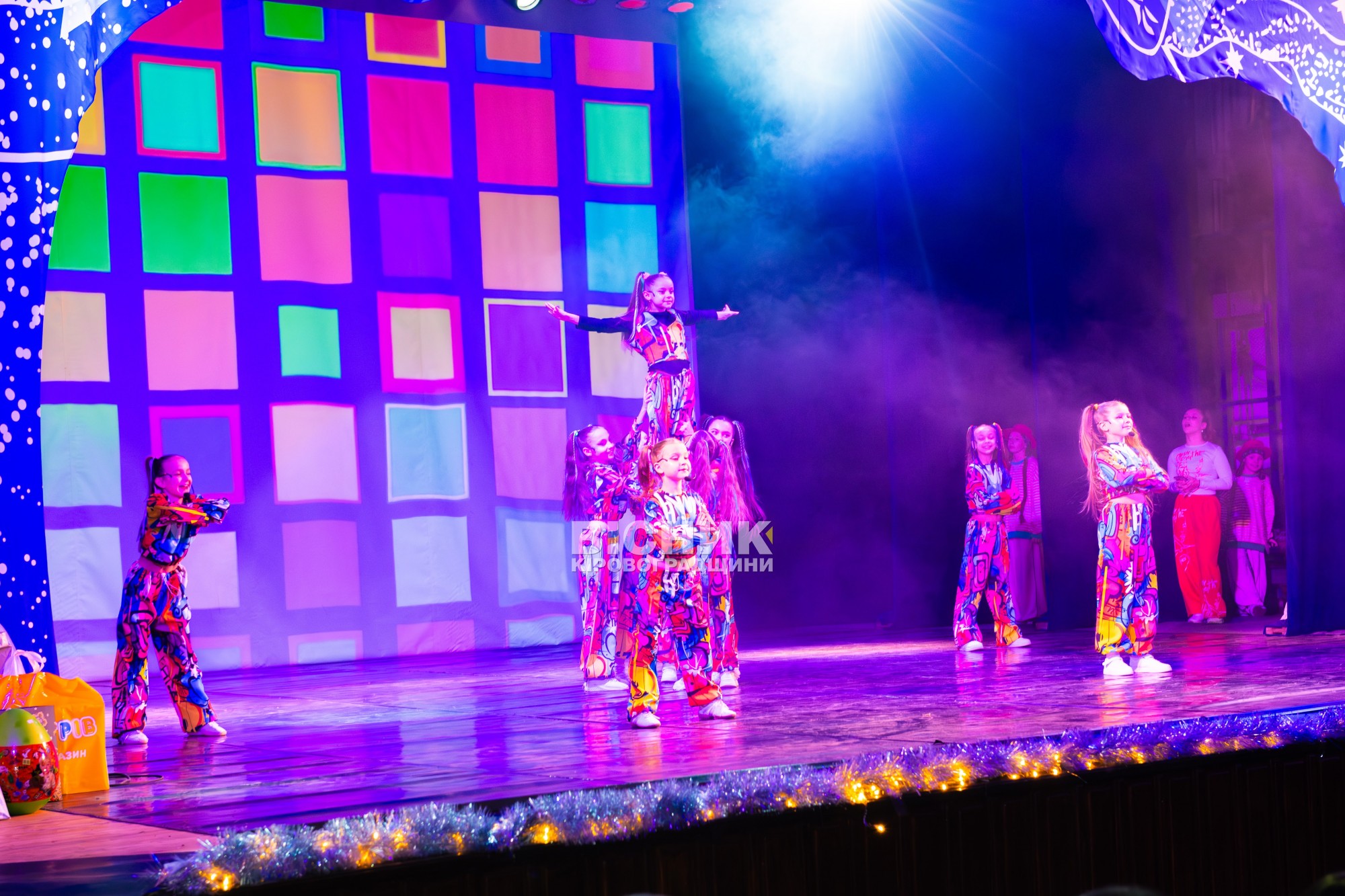 Миколай завітав до філармонії: у Кропивницькому відбувся святковий концерт для дітей Миколай завітав до філармонії: у Кропивницькому відбувся святковий концерт для дітей