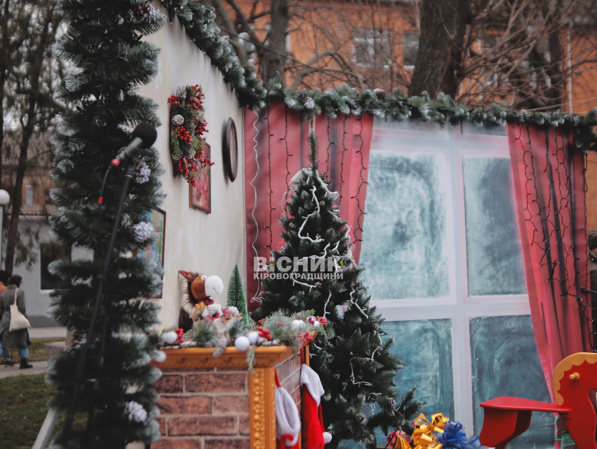 У Кропивницькому провели святкову програму для дітей до Дня Святого Миколая У Кропивницькому провели святкову програму для дітей до Дня Святого Миколая