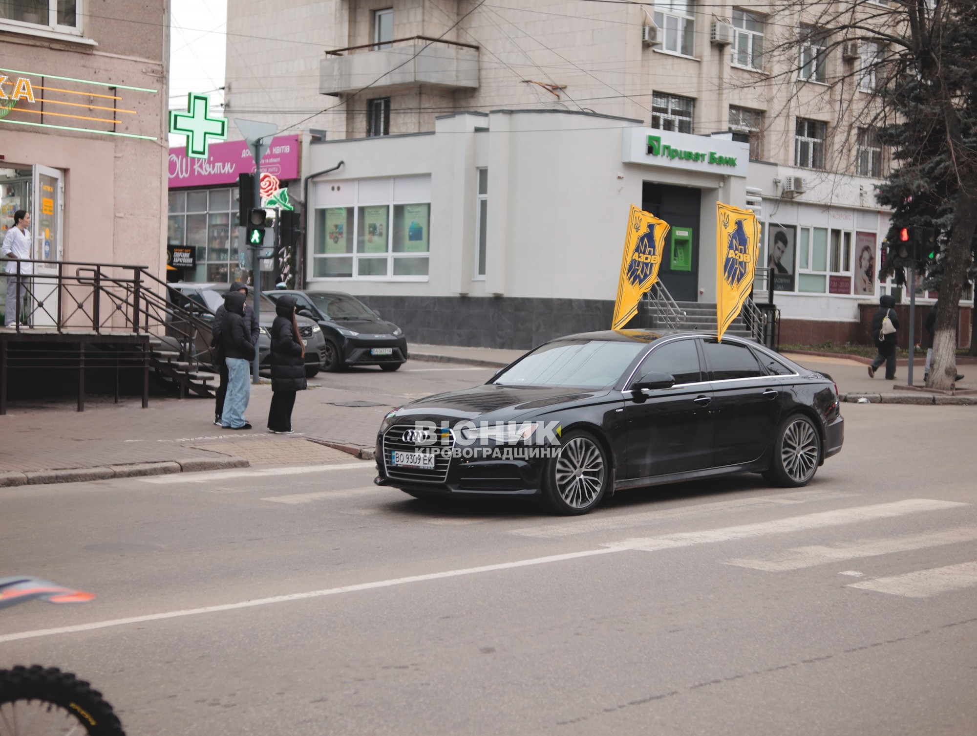 Кропивницький долучився до автопробігу на підтримку військовополонених Кропивницький долучився до автопробігу на підтримку військовополонених