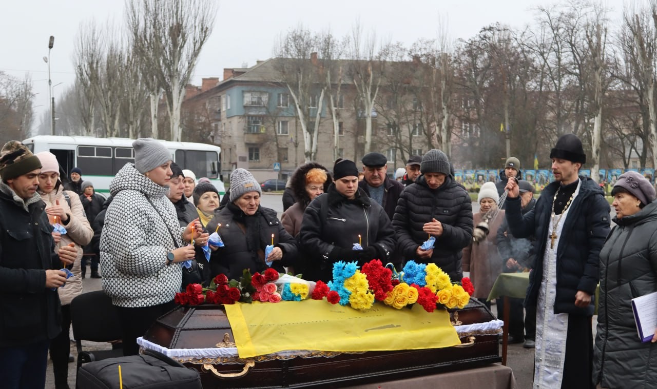 Світловодськ попрощався із загиблим захисником Михайлом Плахотним Світловодськ попрощався із загиблим захисником Михайлом Плахотним