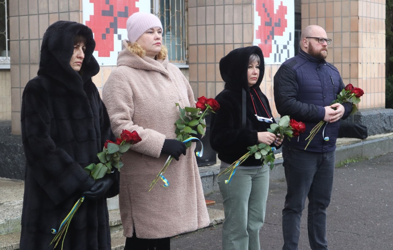 Світловодськ попрощався із загиблим захисником Михайлом Плахотним Світловодськ попрощався із загиблим захисником Михайлом Плахотним
