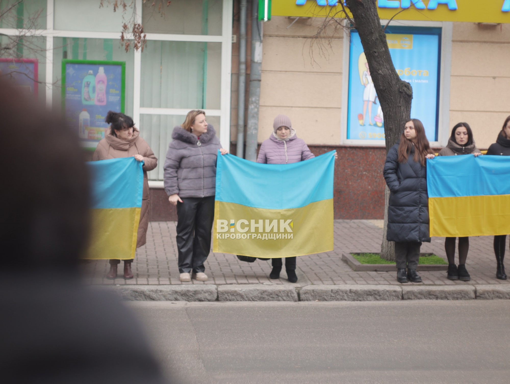 У Кропивницькому попрощалися з чотирма полеглими військовими У Кропивницькому попрощалися з чотирма полеглими військовими