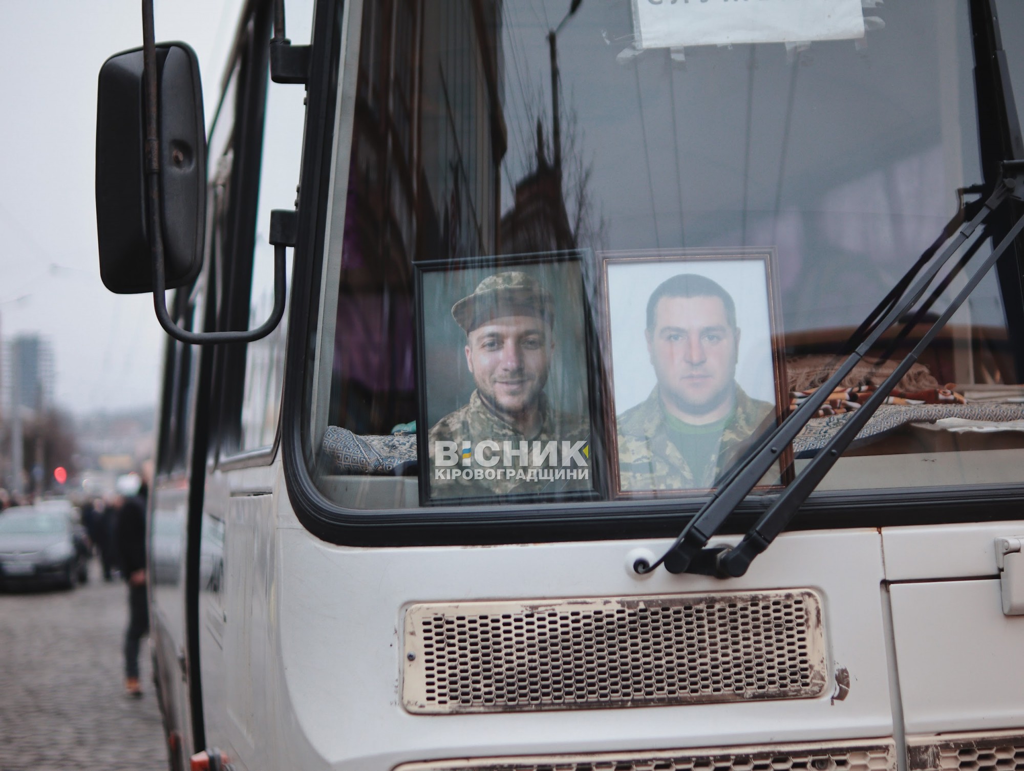 У Кропивницькому попрощалися з чотирма захисниками України У Кропивницькому попрощалися з чотирма захисниками України