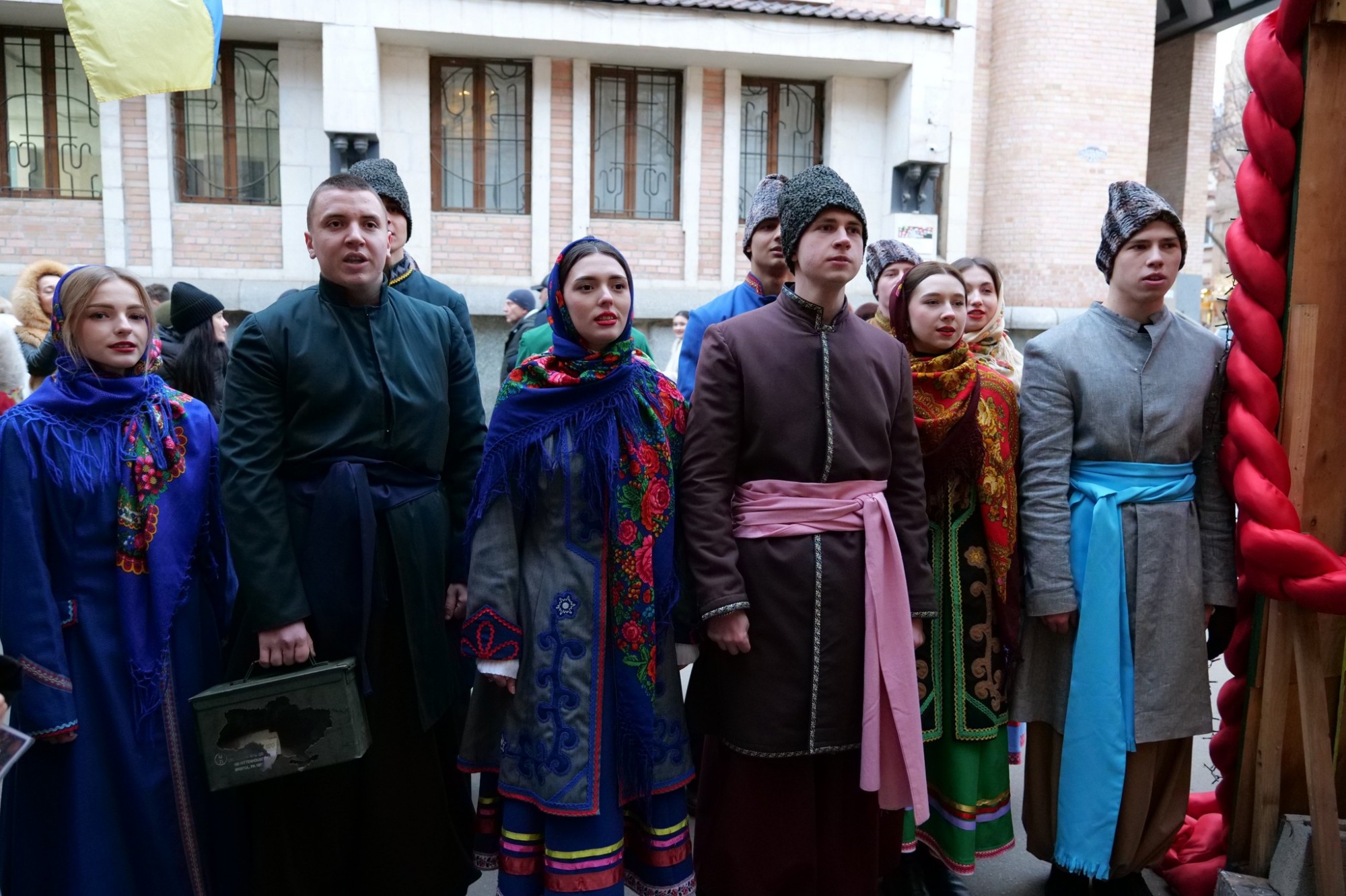 Хода світла і надії: різдвяна коляда в Кропивницькому на підтримку захисників Хода світла і надії: різдвяна коляда в Кропивницькому на підтримку захисників