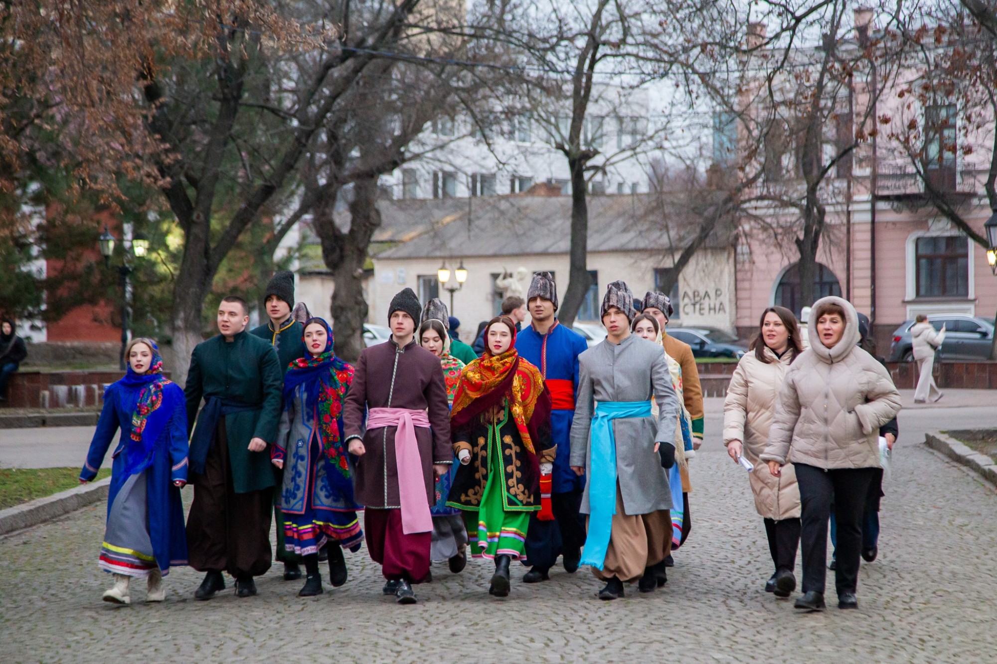 Хода світла і надії: різдвяна коляда в Кропивницькому на підтримку захисників Хода світла і надії: різдвяна коляда в Кропивницькому на підтримку захисників