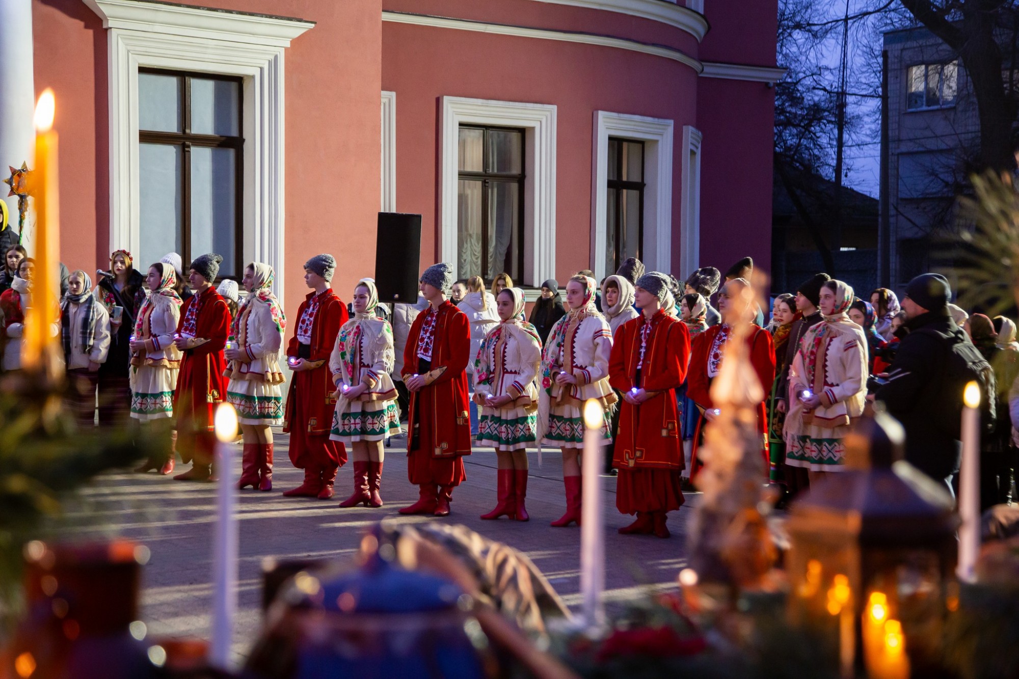 Хода світла і надії: різдвяна коляда в Кропивницькому на підтримку захисників Хода світла і надії: різдвяна коляда в Кропивницькому на підтримку захисників