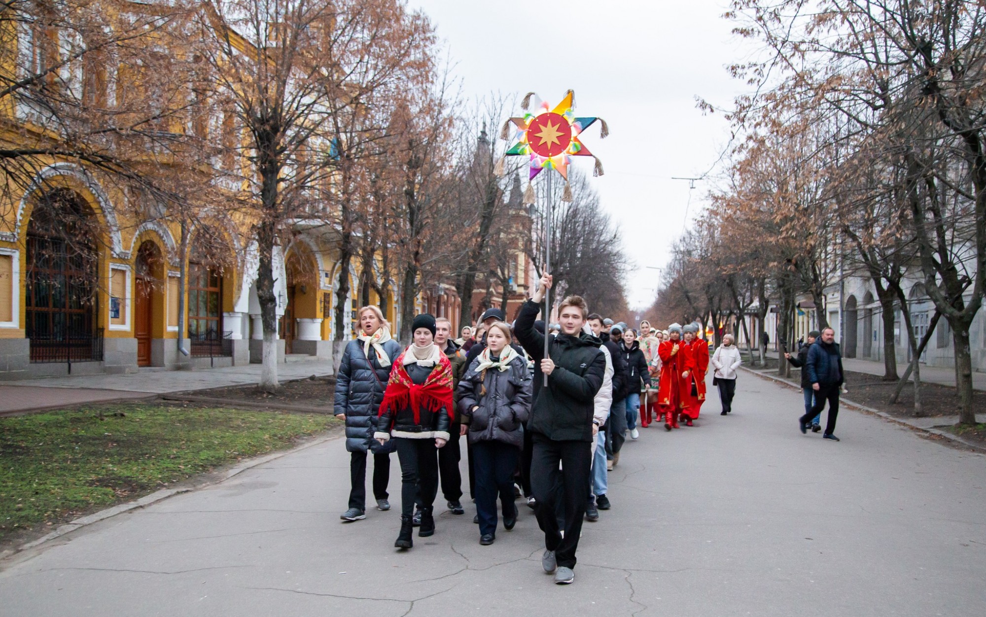 Хода світла і надії: різдвяна коляда в Кропивницькому на підтримку захисників Хода світла і надії: різдвяна коляда в Кропивницькому на підтримку захисників