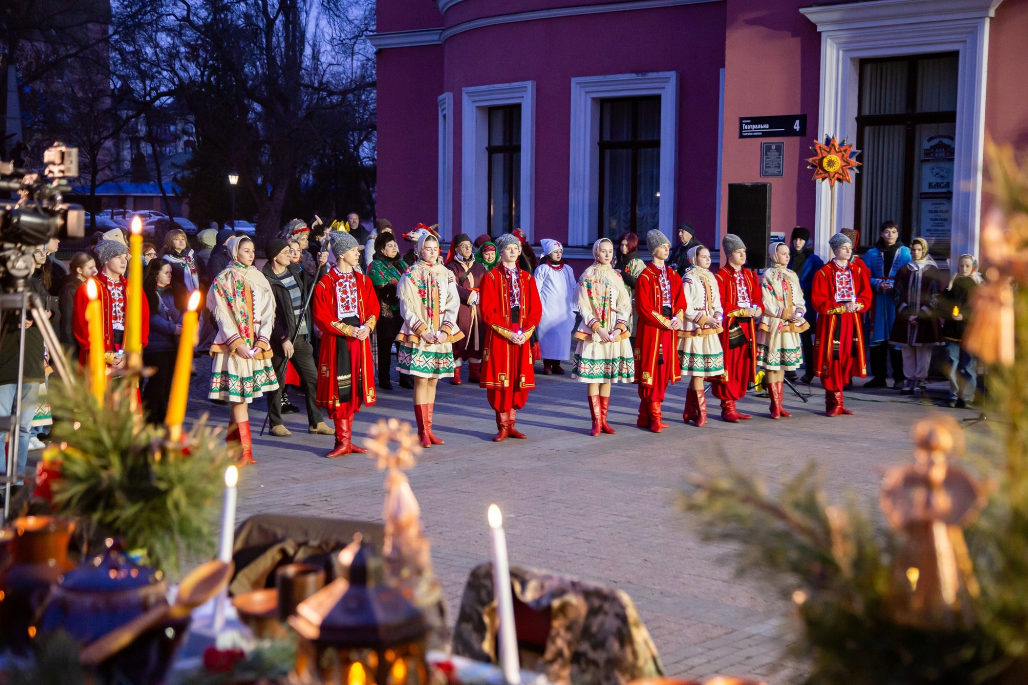 Хода світла і надії: різдвяна коляда в Кропивницькому на підтримку захисників Хода світла і надії: різдвяна коляда в Кропивницькому на підтримку захисників