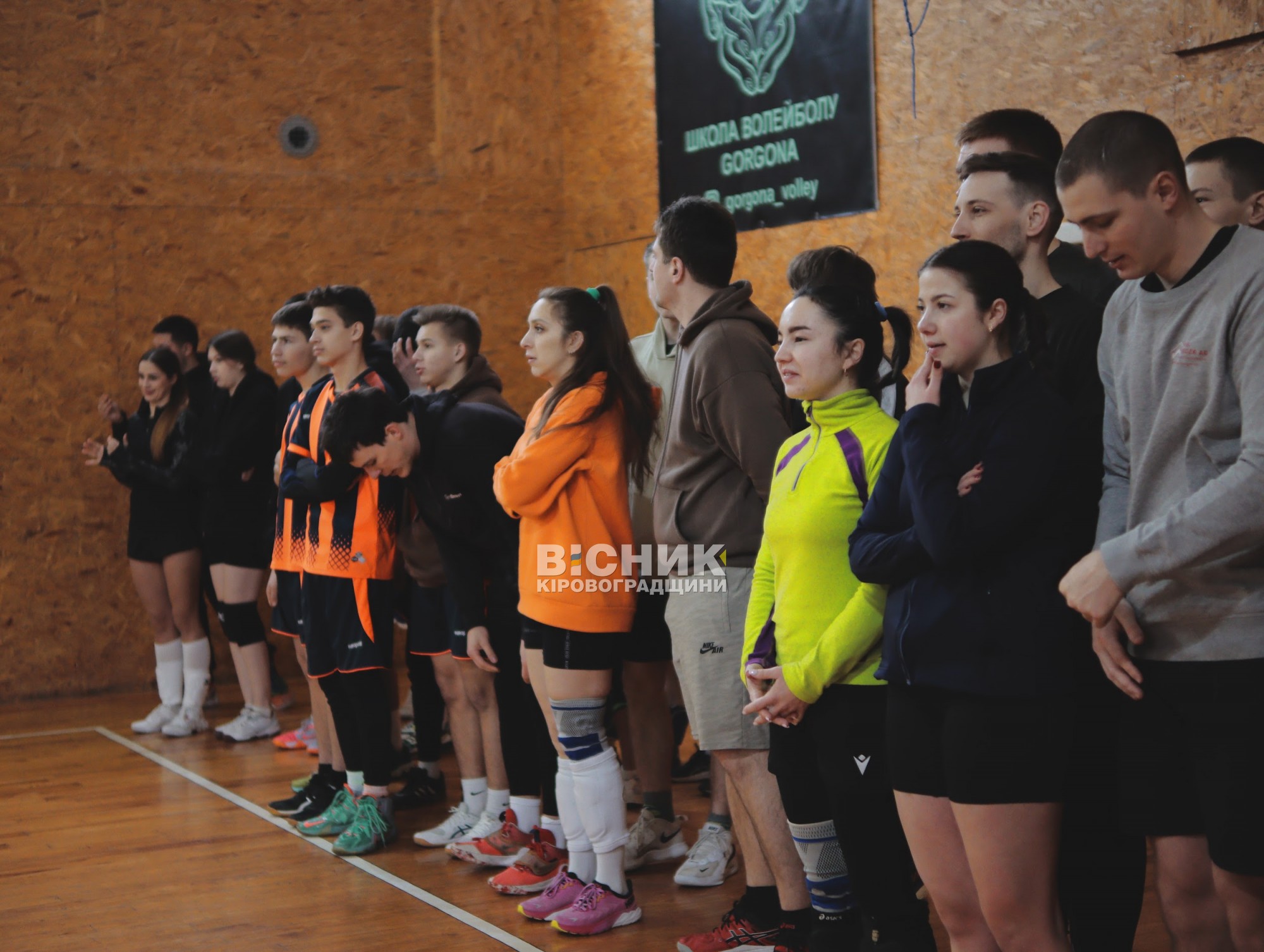 «Різдвяний турнір»: аматорський волейбольний марафон «Різдвяний турнір»: аматорський волейбольний марафон