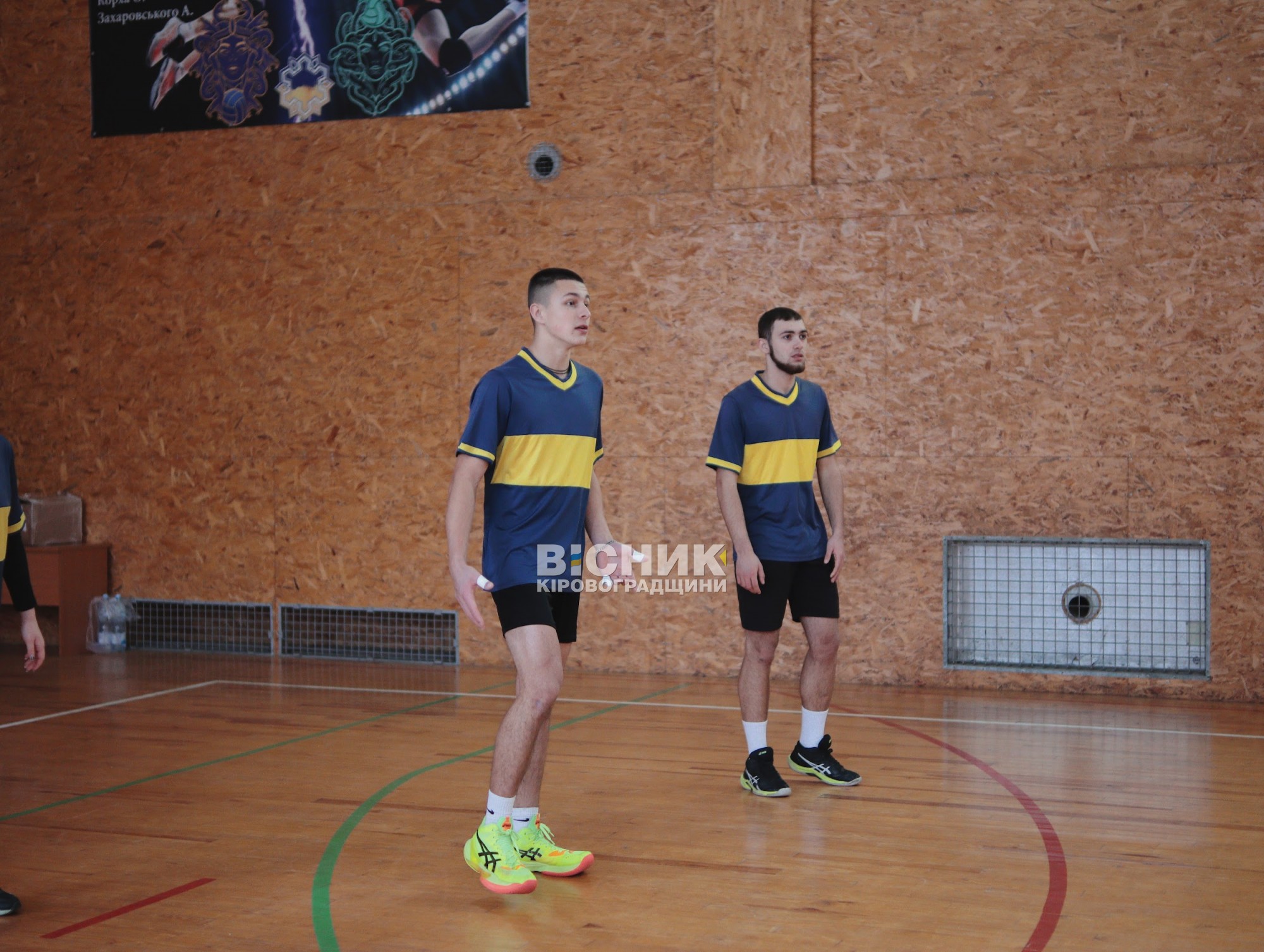 «Різдвяний турнір»: аматорський волейбольний марафон «Різдвяний турнір»: аматорський волейбольний марафон