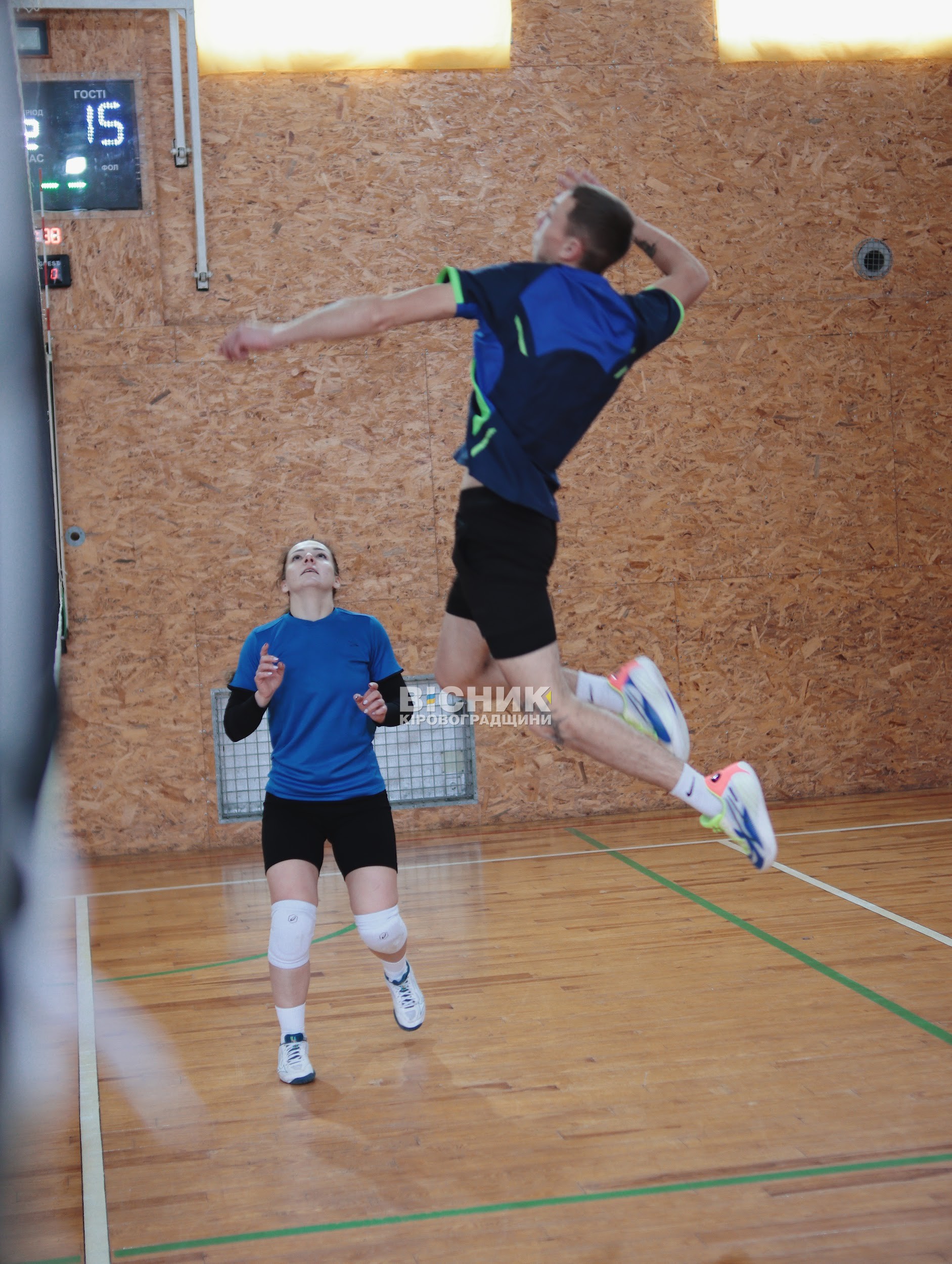 «Різдвяний турнір»: аматорський волейбольний марафон «Різдвяний турнір»: аматорський волейбольний марафон