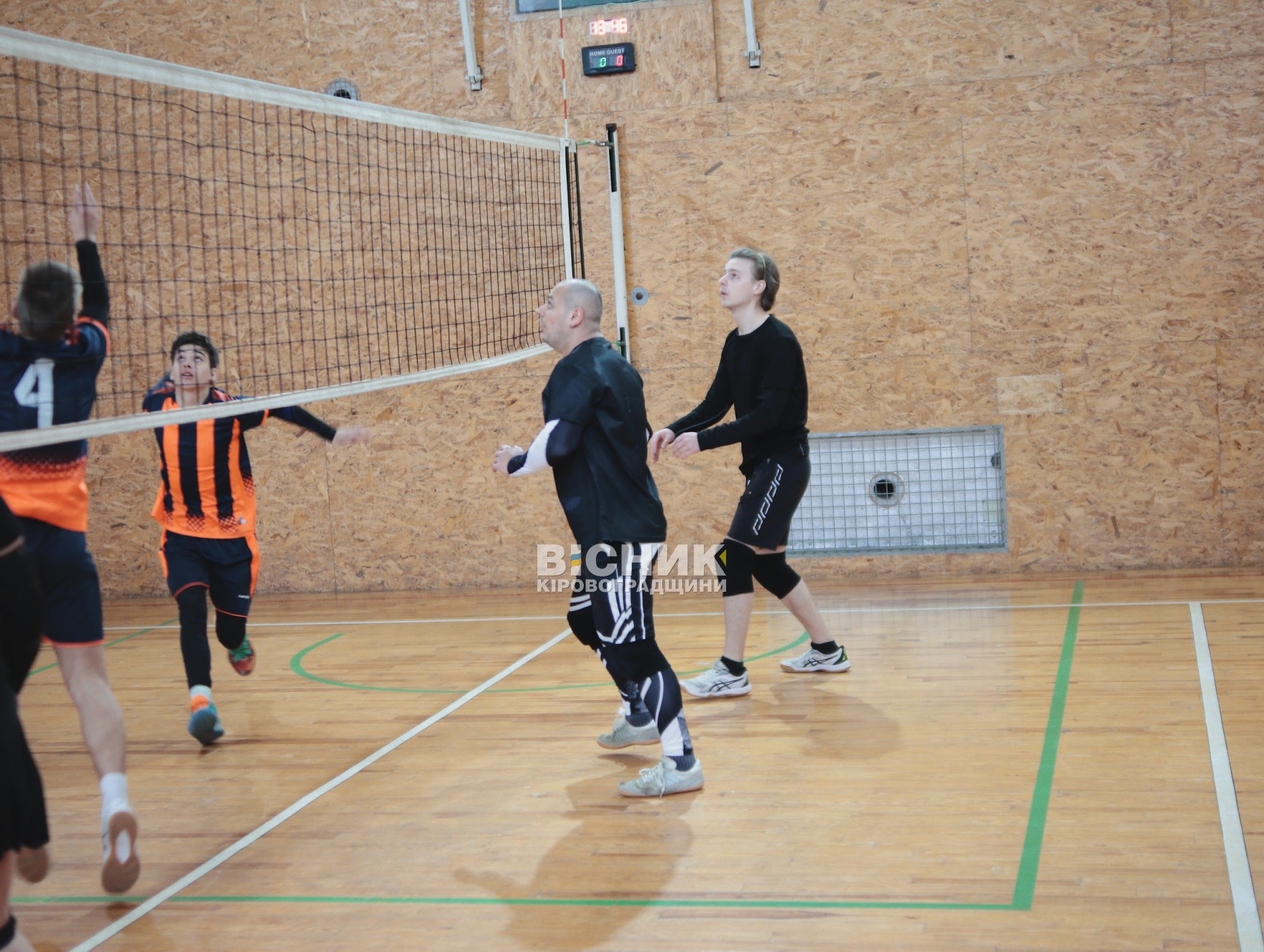 «Різдвяний турнір»: аматорський волейбольний марафон «Різдвяний турнір»: аматорський волейбольний марафон