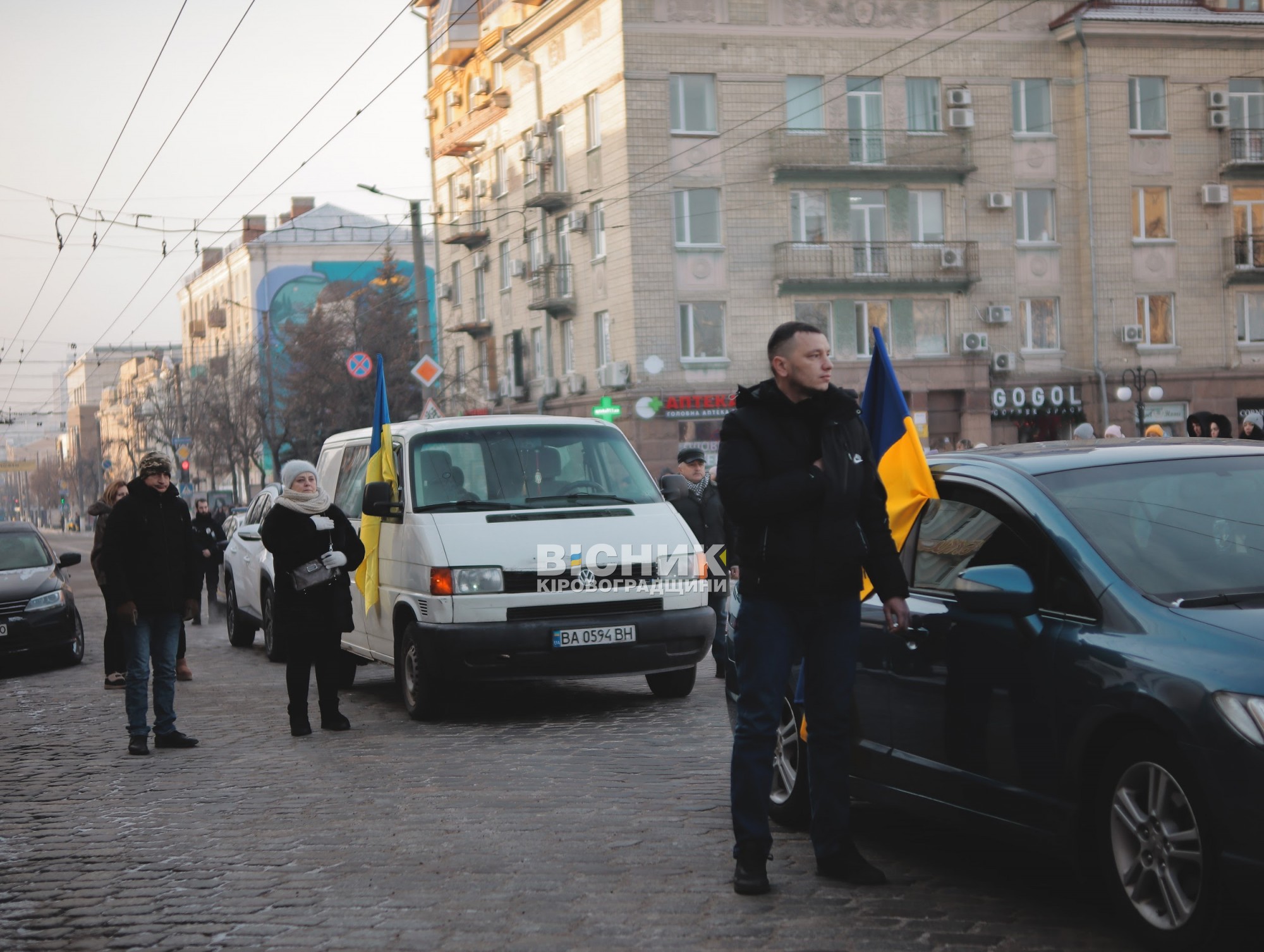 У центрі Кропивницького відбулася церемонія прощання з двома бійцями