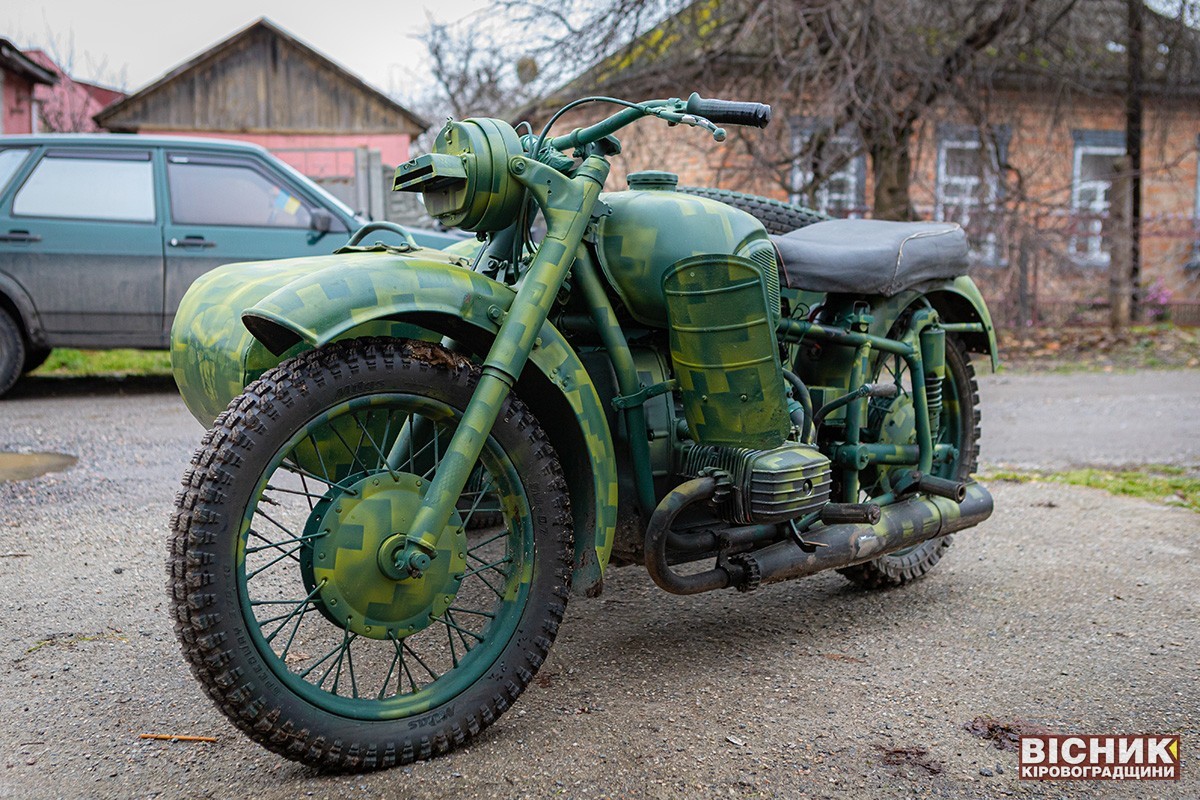 Знам’янський мотомеханік Олександр Міхрін: «Війську потрібні мотоцикли. Якщо маєте — передайте нам для ремонту й подальшої відправки»