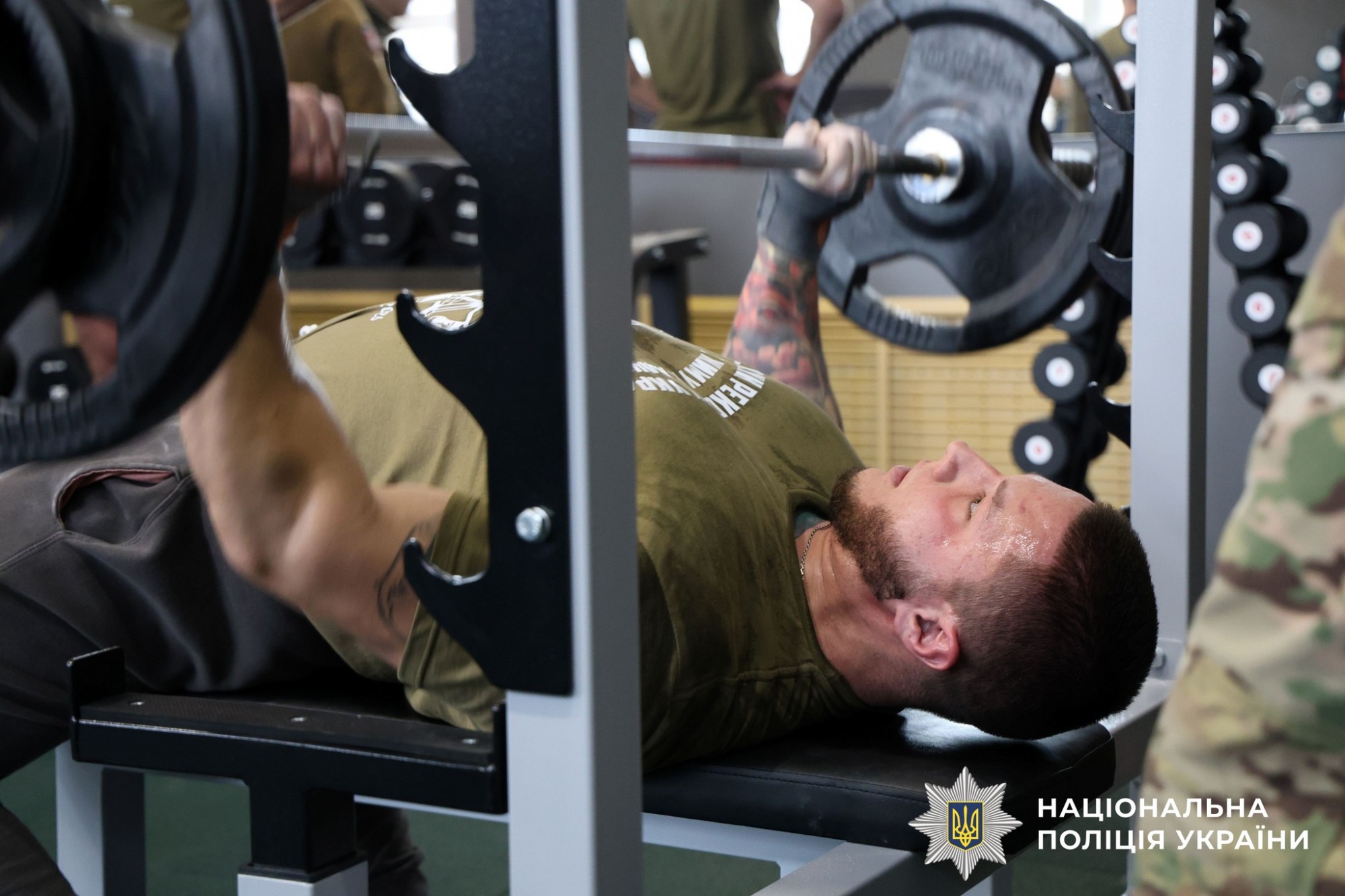 Жим незламності: поліцейські Кіровоградщини встановили рекорд України в пам’ять про полеглих Героїв Жим незламності: поліцейські Кіровоградщини встановили рекорд України в пам’ять про полеглих Героїв