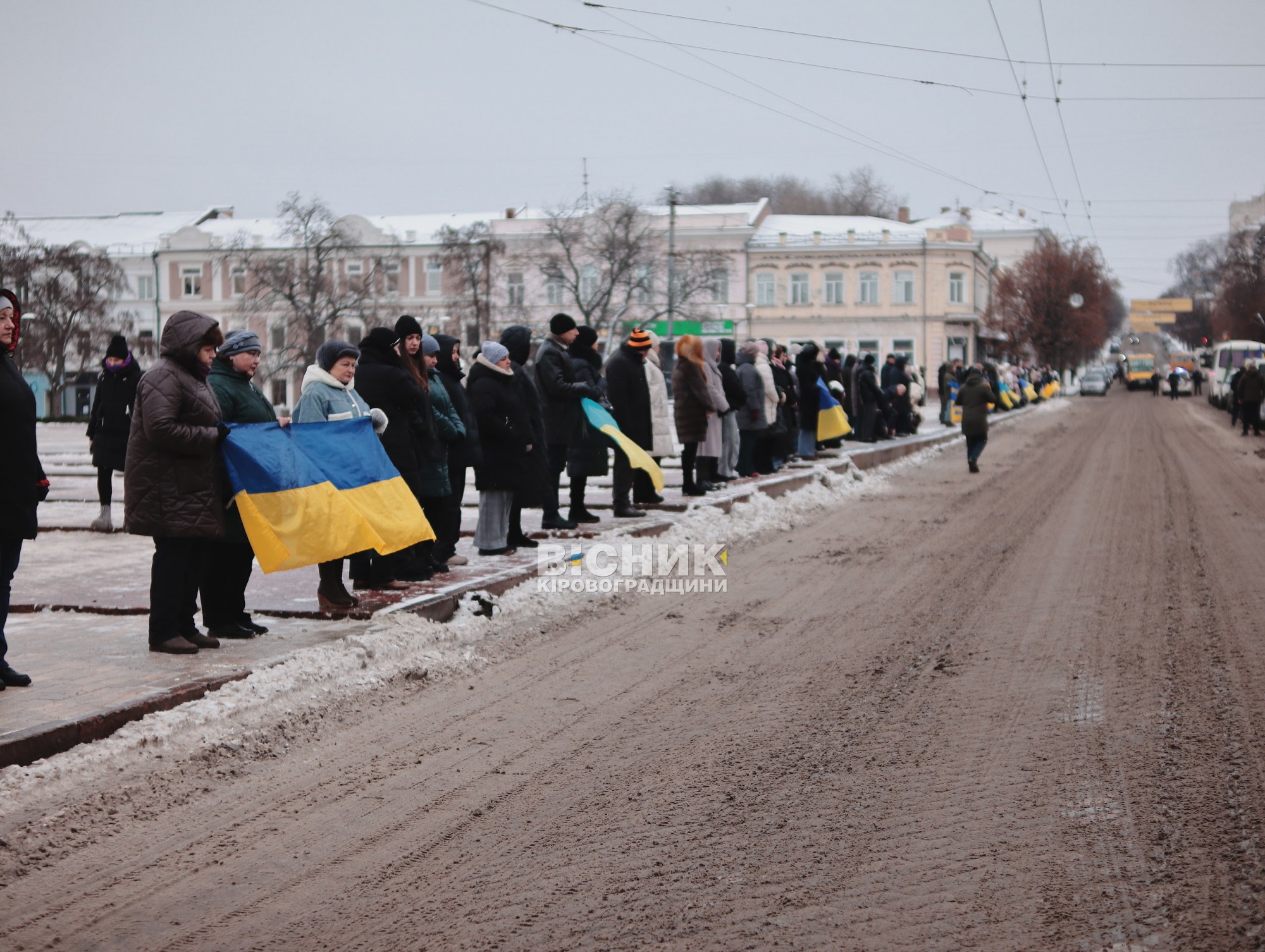 У Кропивницькому відбулася церемонія прощання з трьома захисниками