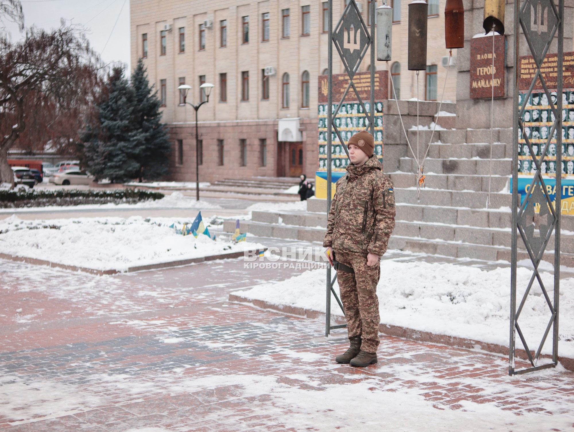 У Кропивницькому відбулася церемонія прощання з трьома захисниками