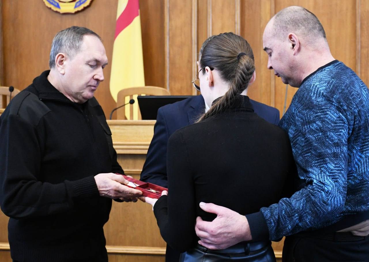 Родинам загиблих захисників з Кіровоградщини вручили державні нагороди