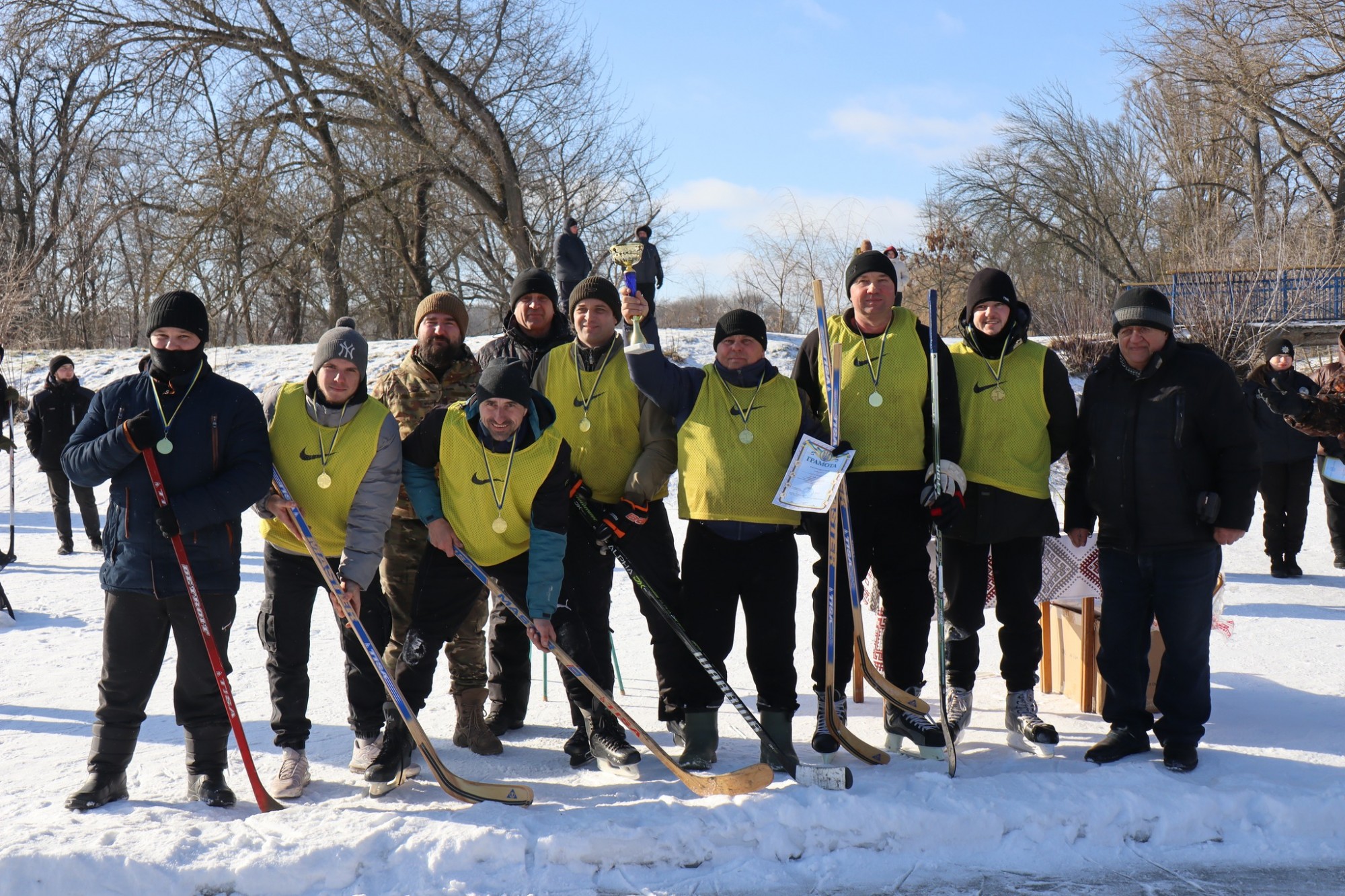 В Онуфріївці відбувся благодійний хокейний турнір