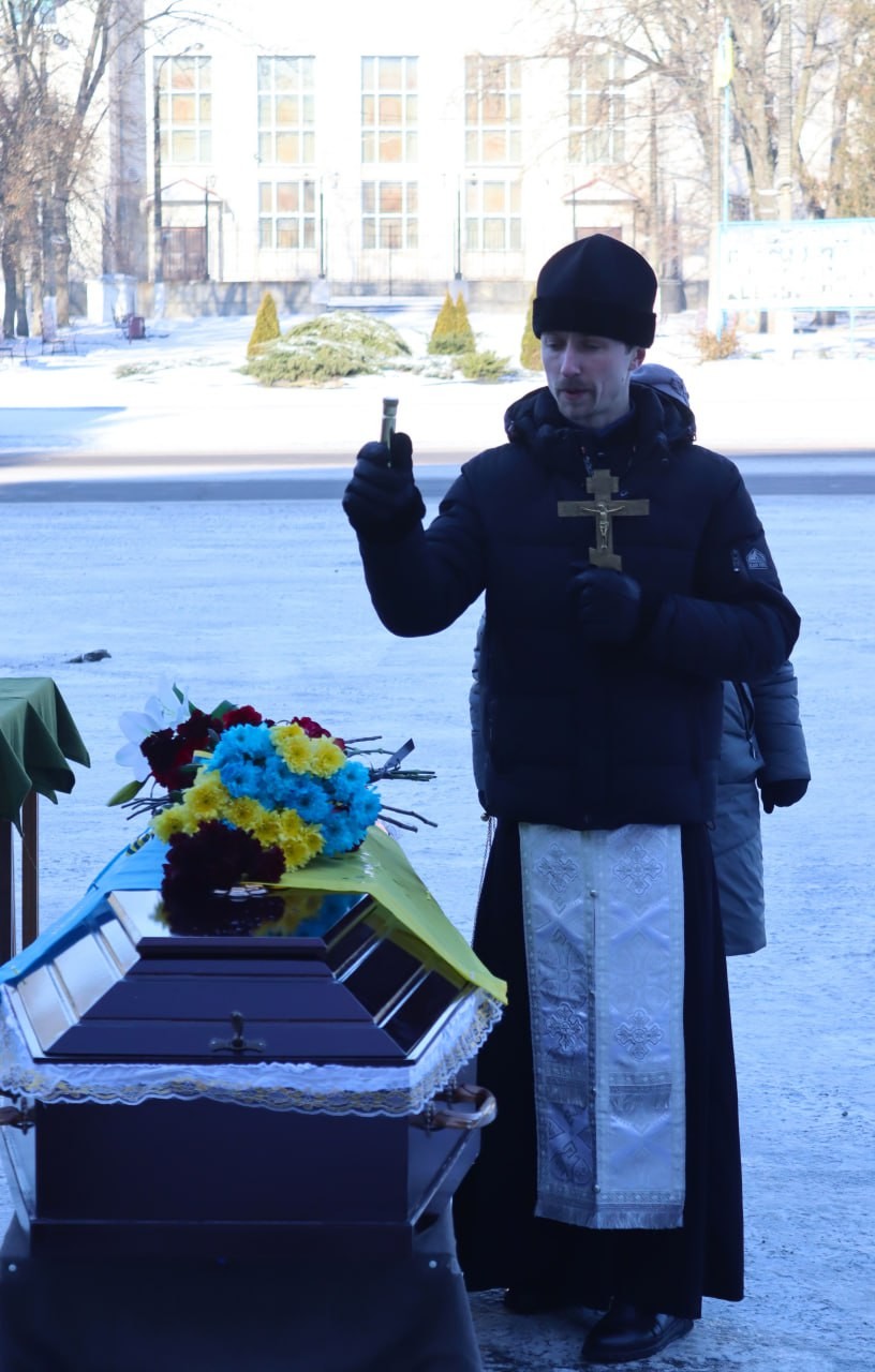 Світловодськ провів в останню дорогу полеглого захисника України Сергія Капітана
