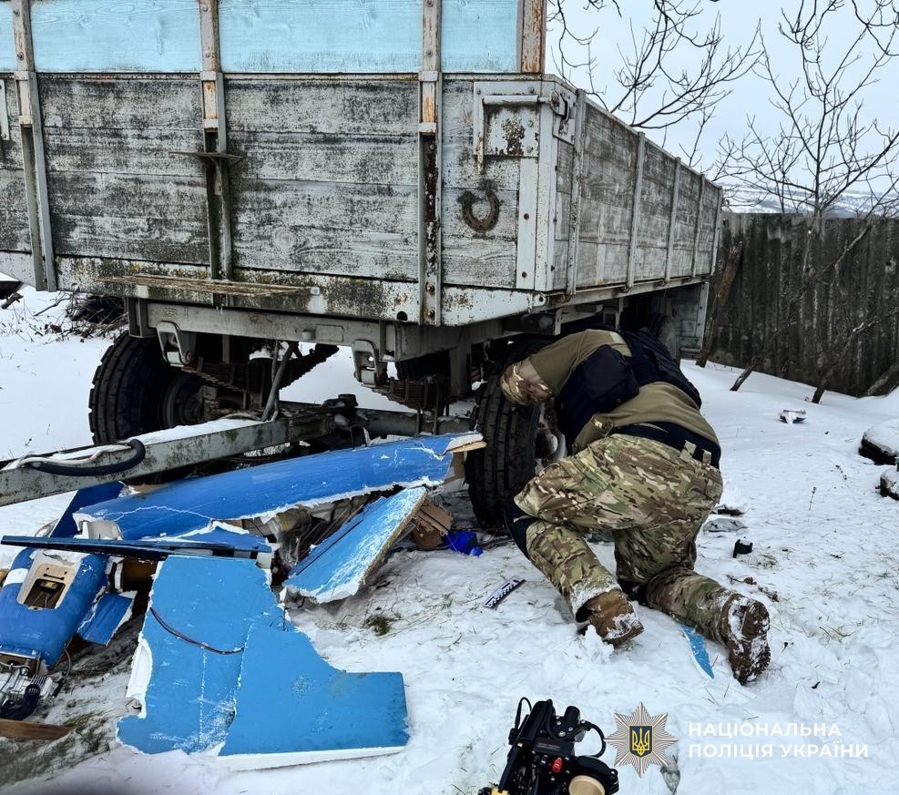 На Кіровоградщині вибухотехніки знешкодили дрон із запальною сумішшю