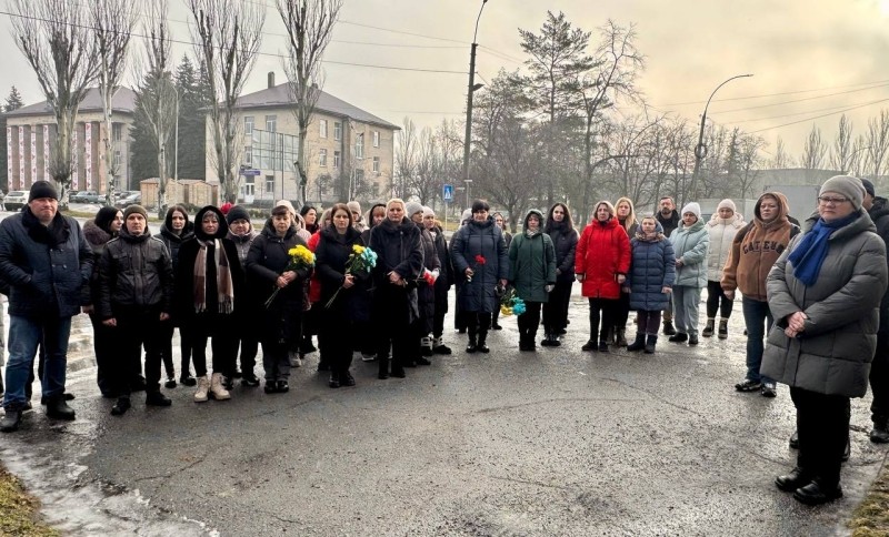 У Світловодську вшанували пам'ять журналіста і політика Вадима Бойка У Світловодську вшанували пам'ять журналіста і політика Вадима Бойка