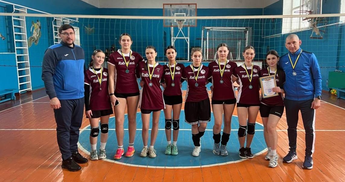 Обласні спортивні ігри серед громад області: у класичний волейбол грали жінки